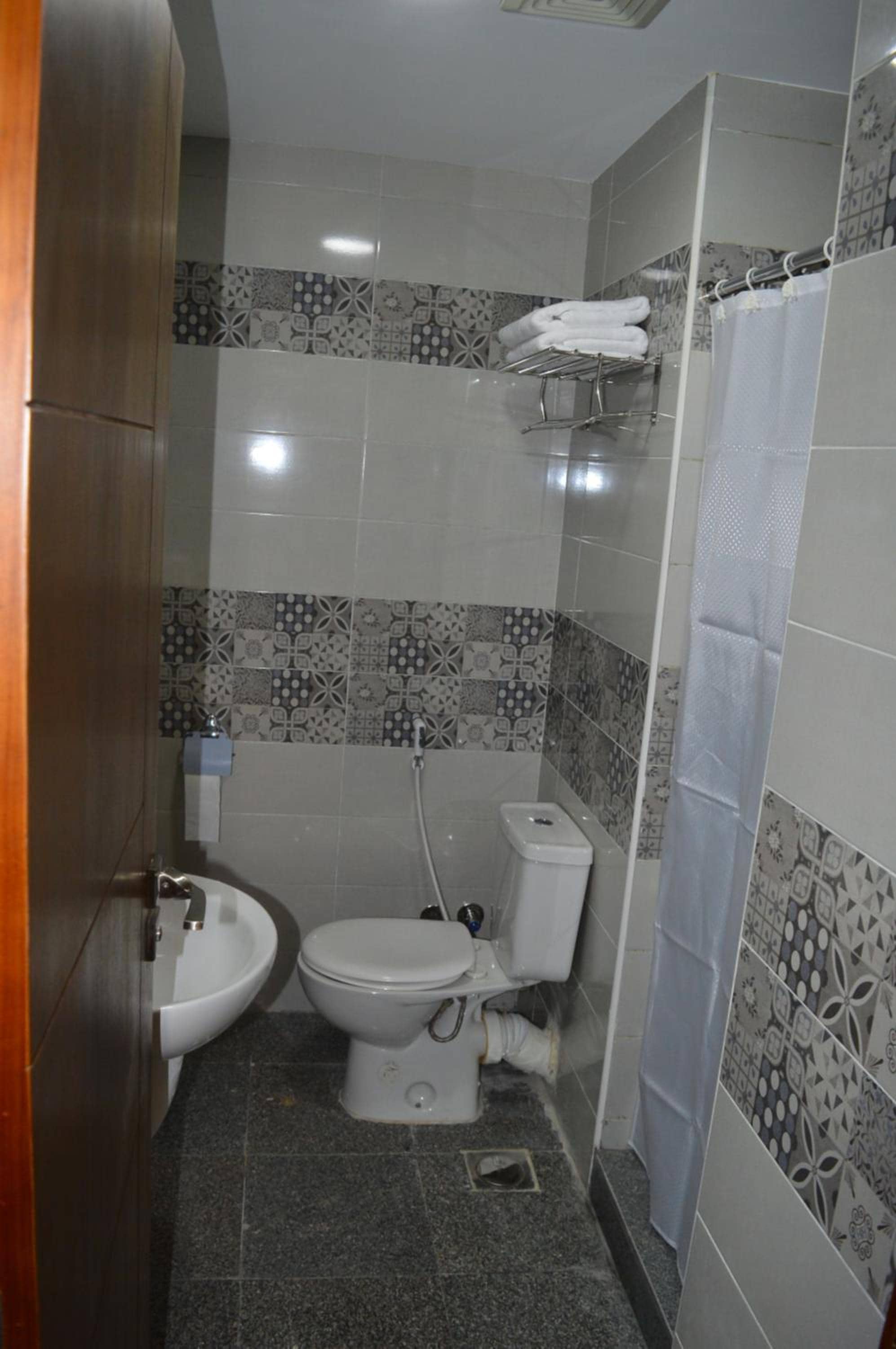Royal Inn Residence — 3