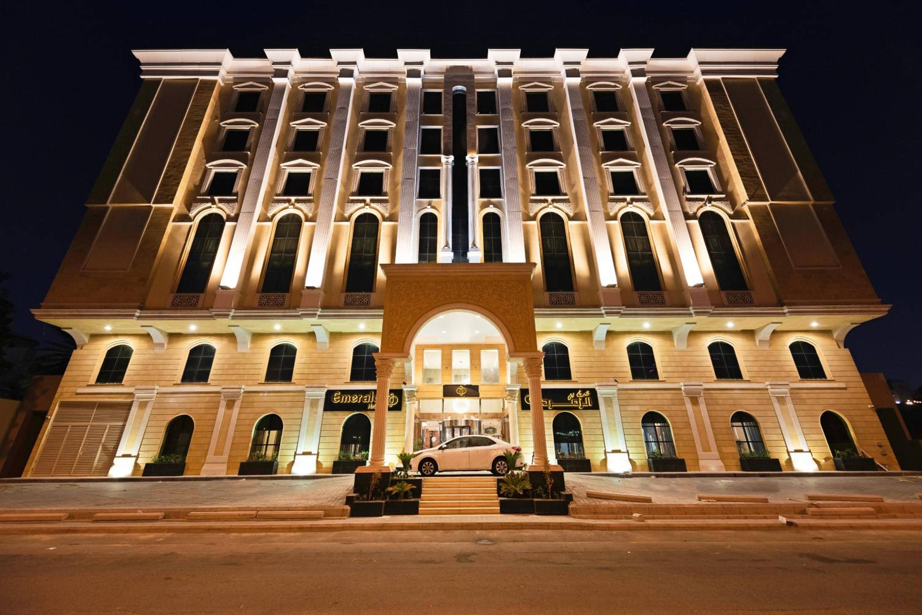 Sunday Emerald Hotel
