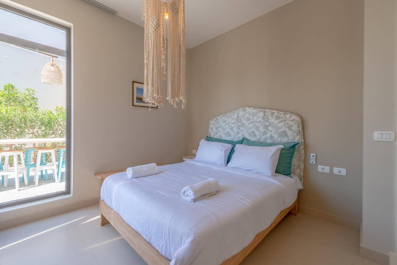La Casa de Playa Tawila on Island 4BR Private with Heated Pool — 4