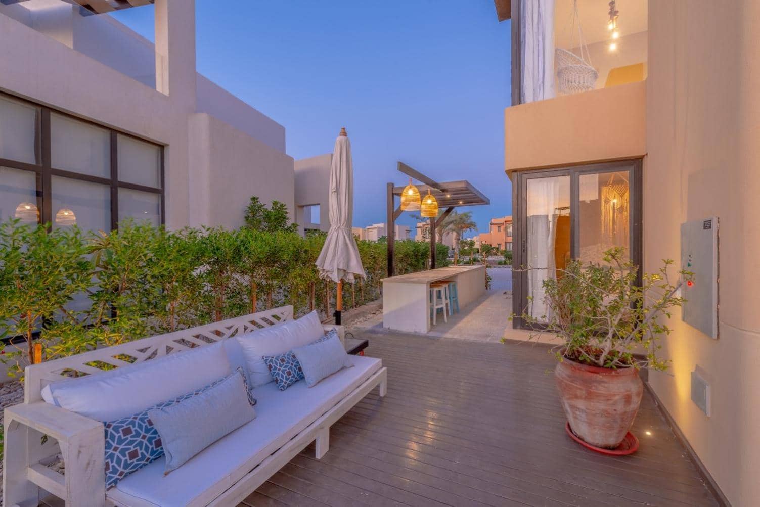 La Casa de Playa Tawila on Island 4BR Private with Heated Pool — 2