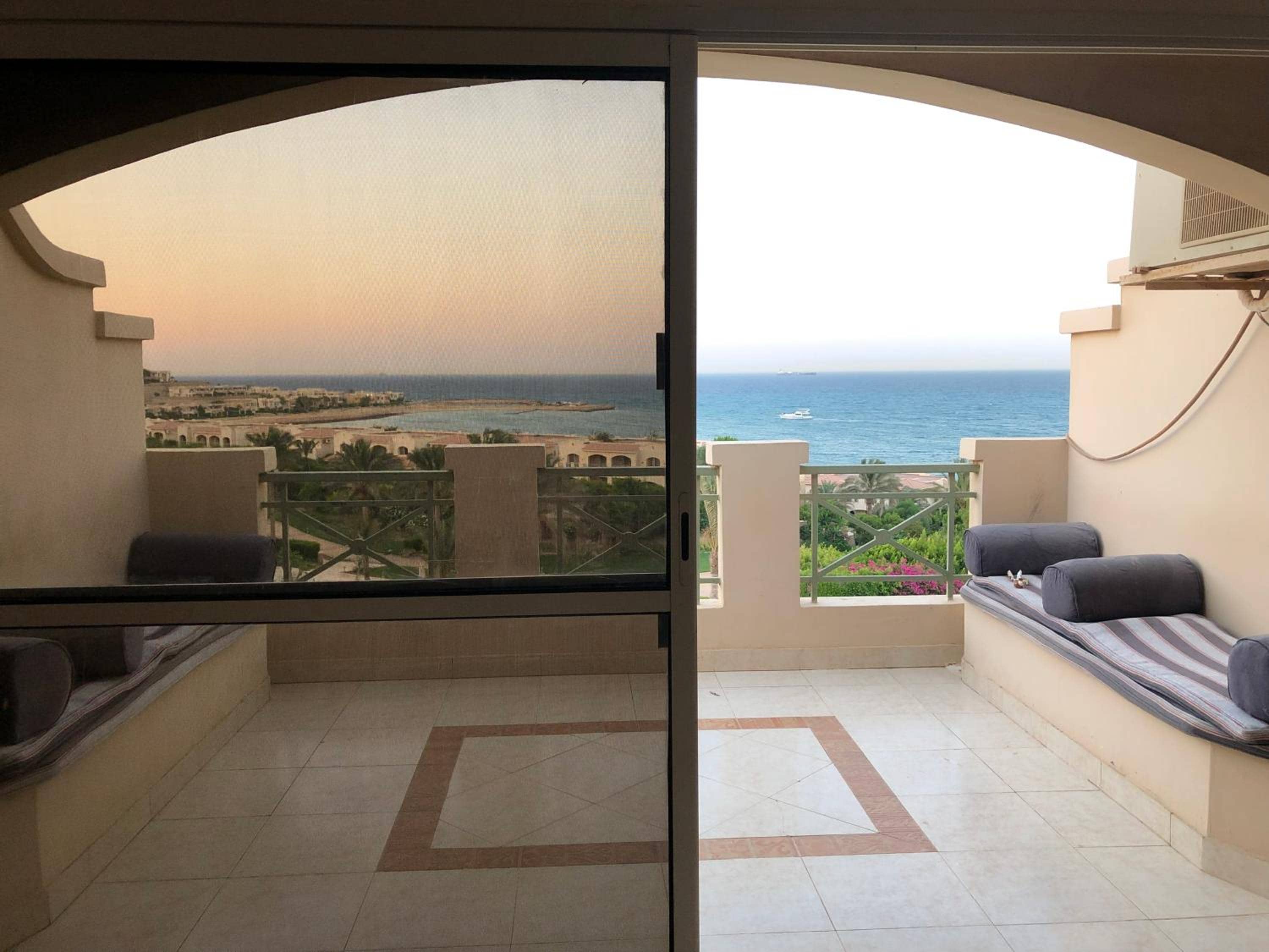 LA VISTA Ain Elsokhna 1&2 Chalet — 3