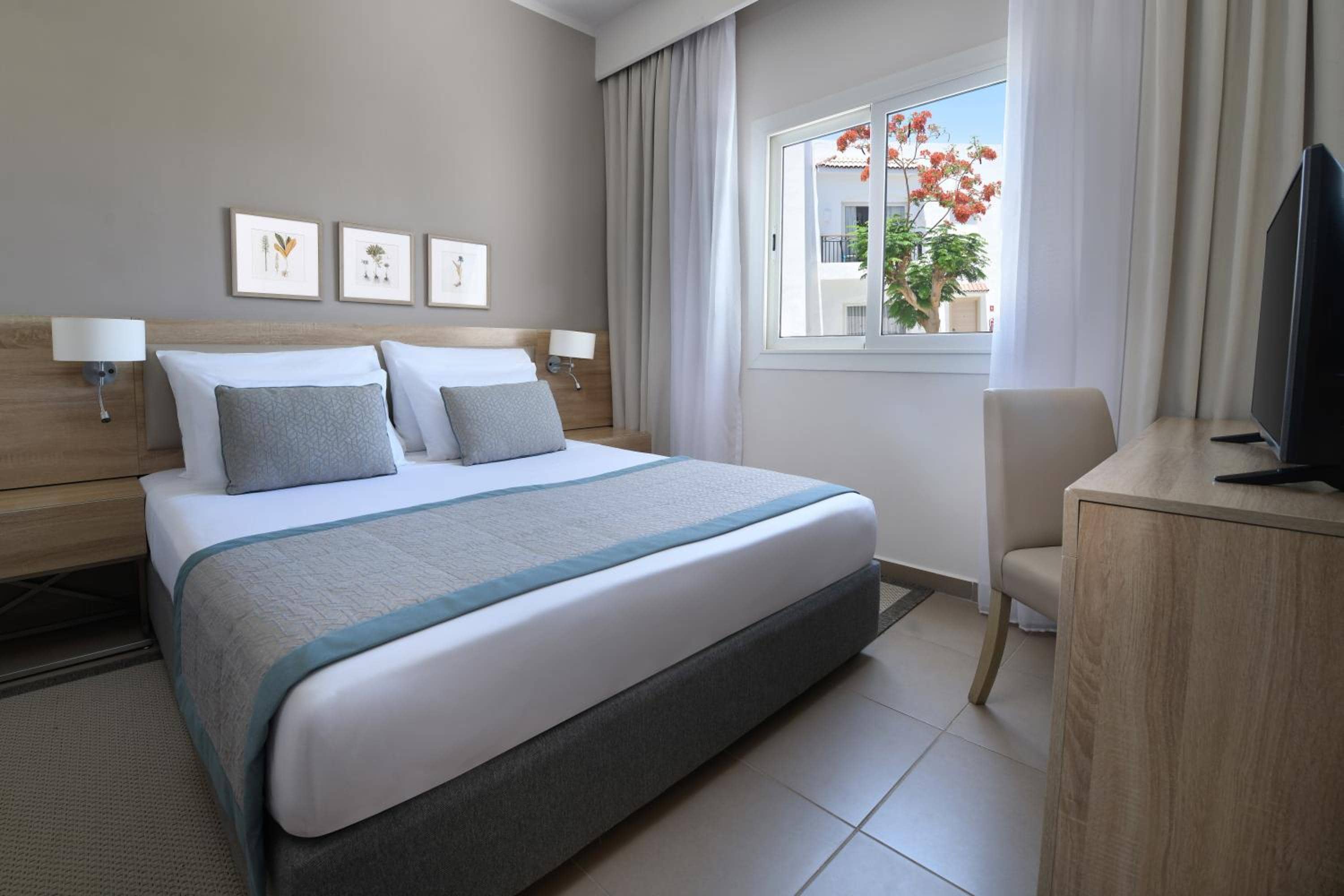 JAZ Fanara Residence — 2