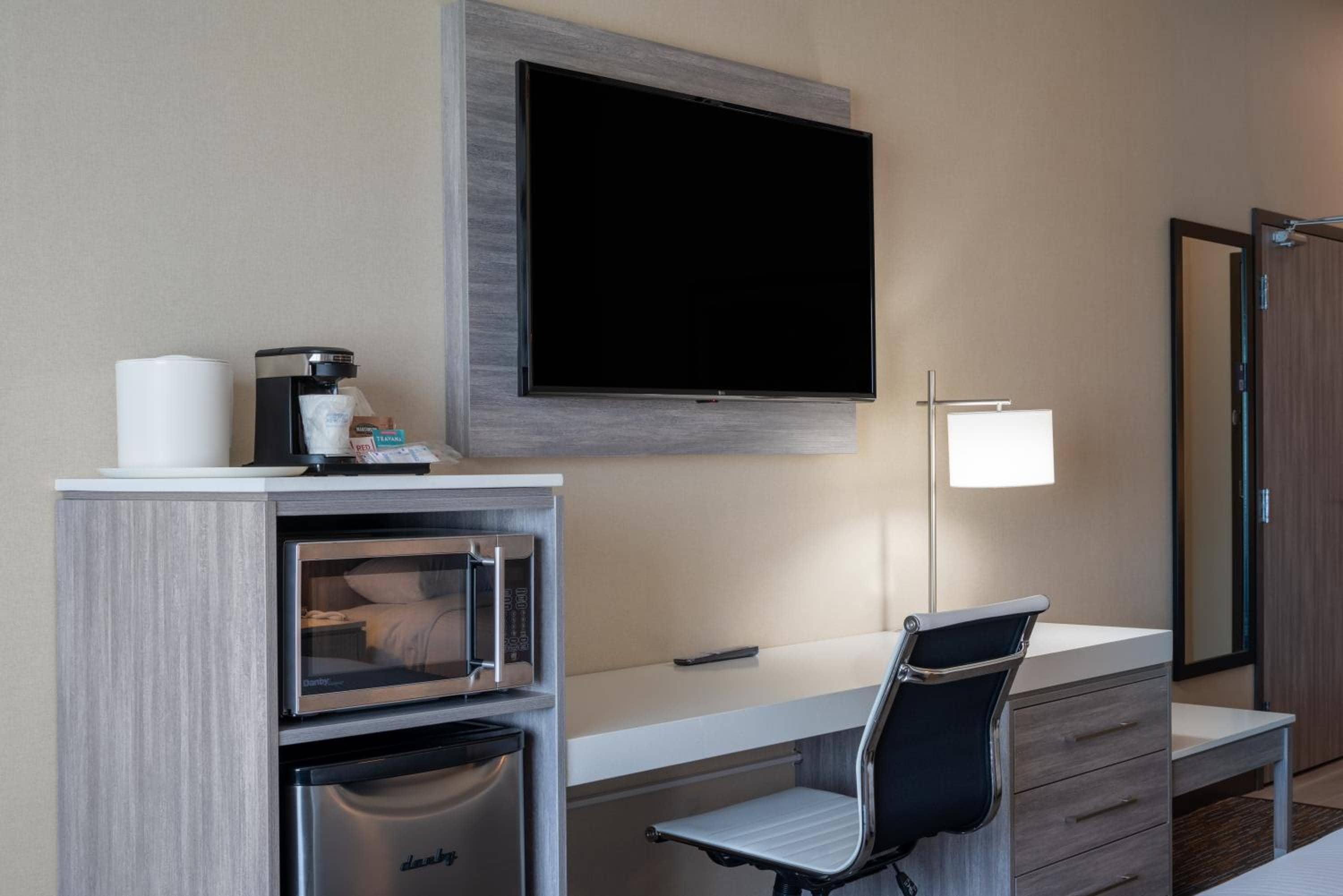 Wingate by Wyndham Kanata West Ottawa — 3