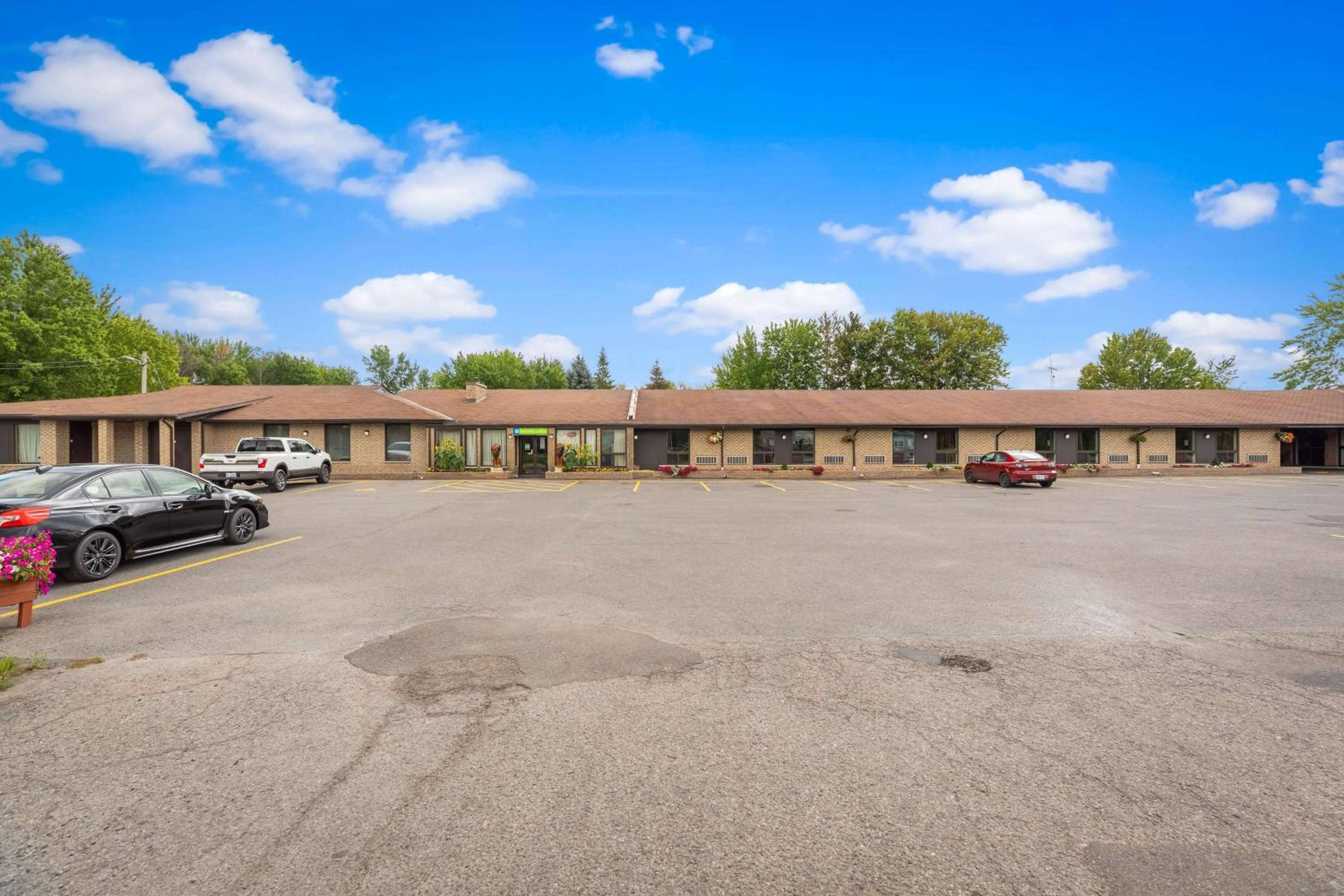 SureStay Hotel by Best Western Kemptville — 5