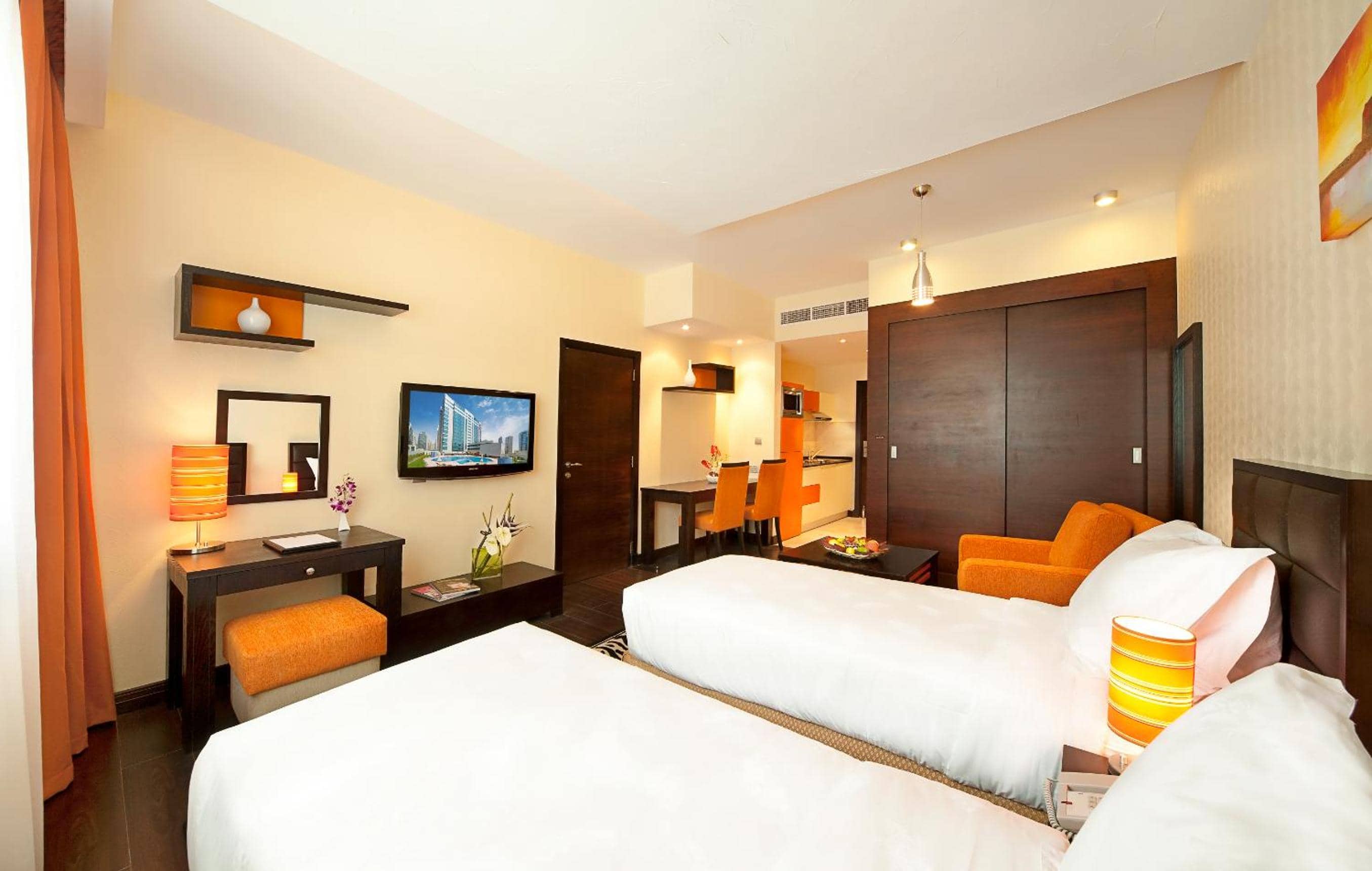 Sunday Marina View Hotel Apartments — 4