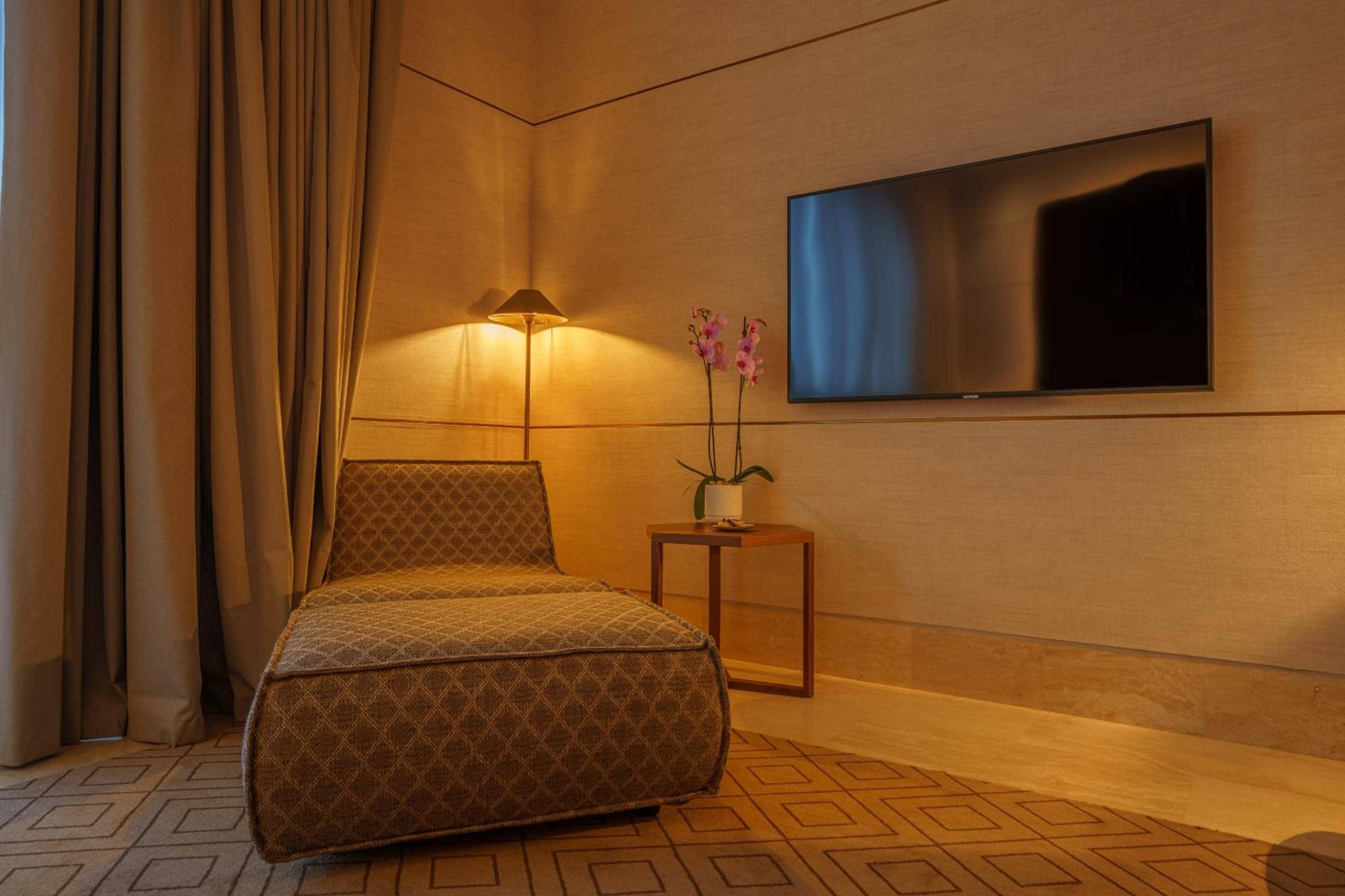 SHIRVAN Hotel City Yard Jeddah — 5