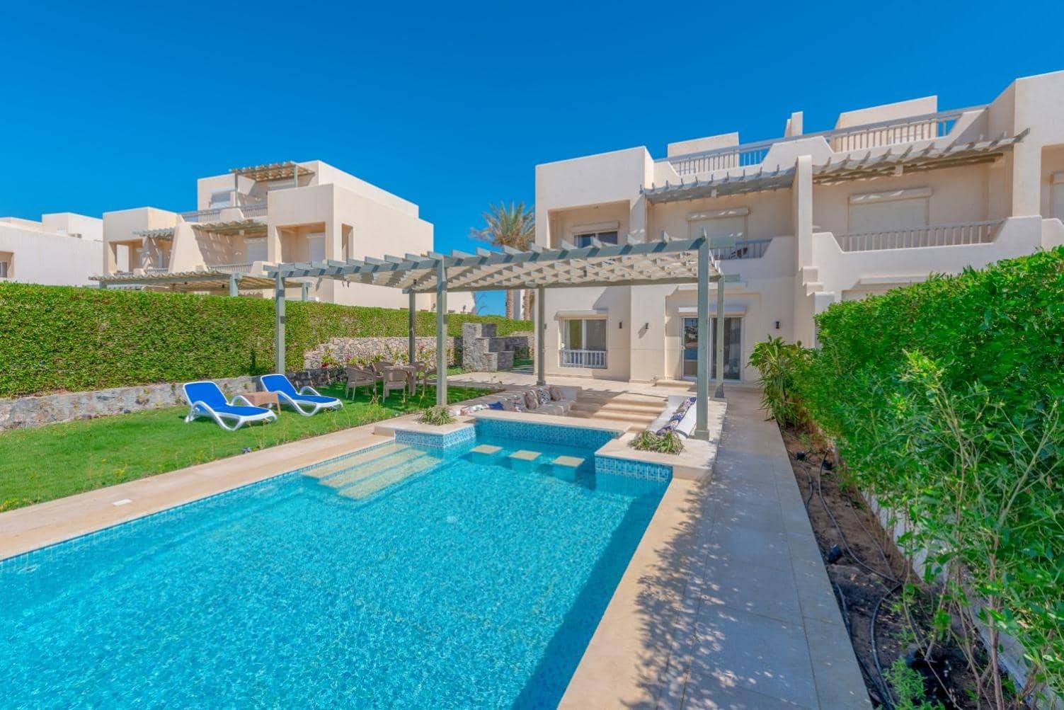 Joubal 3BR Villa Private Pool next to Marina — 4