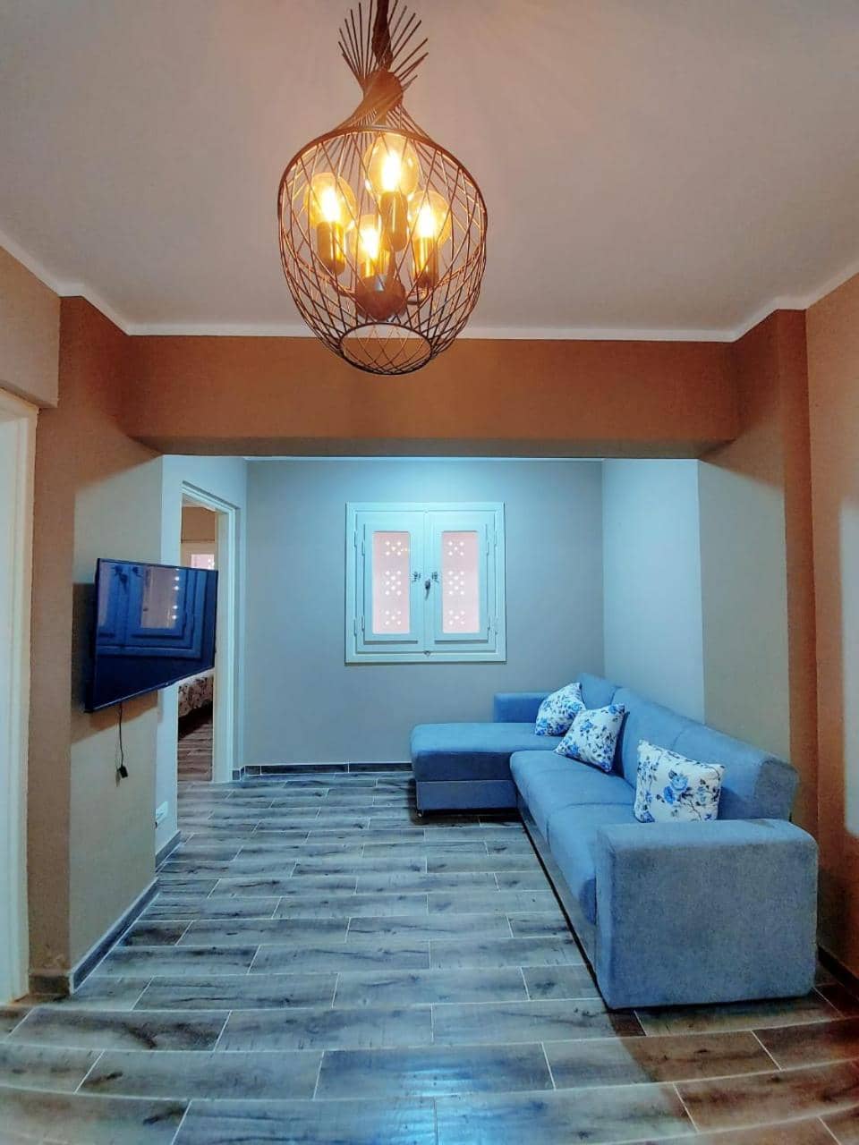 lovely one bedroom apartment within cozy compound including swimming pool, supermarket. perfect location at neama Bay with access to public transportation — 4