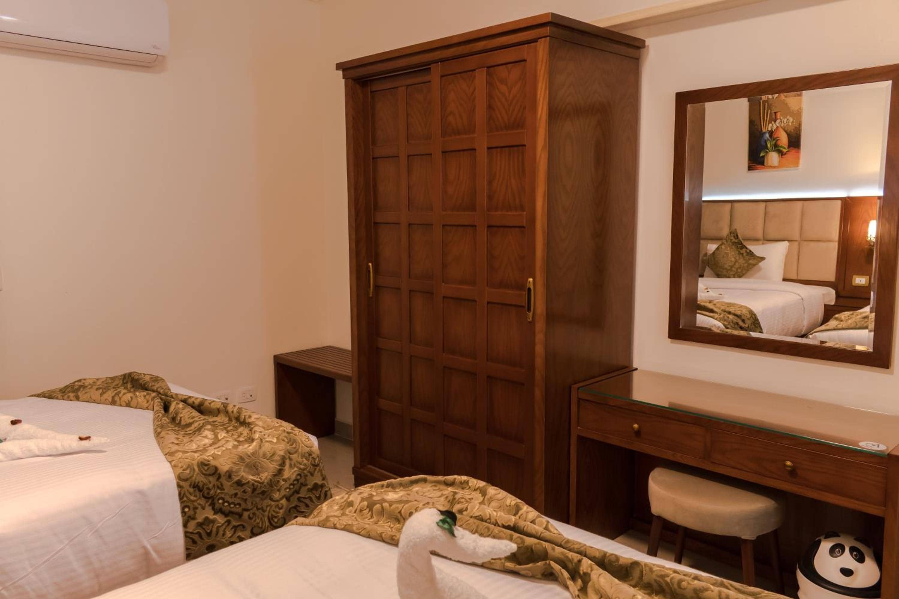 Al Corniche Residence Sea View — 4