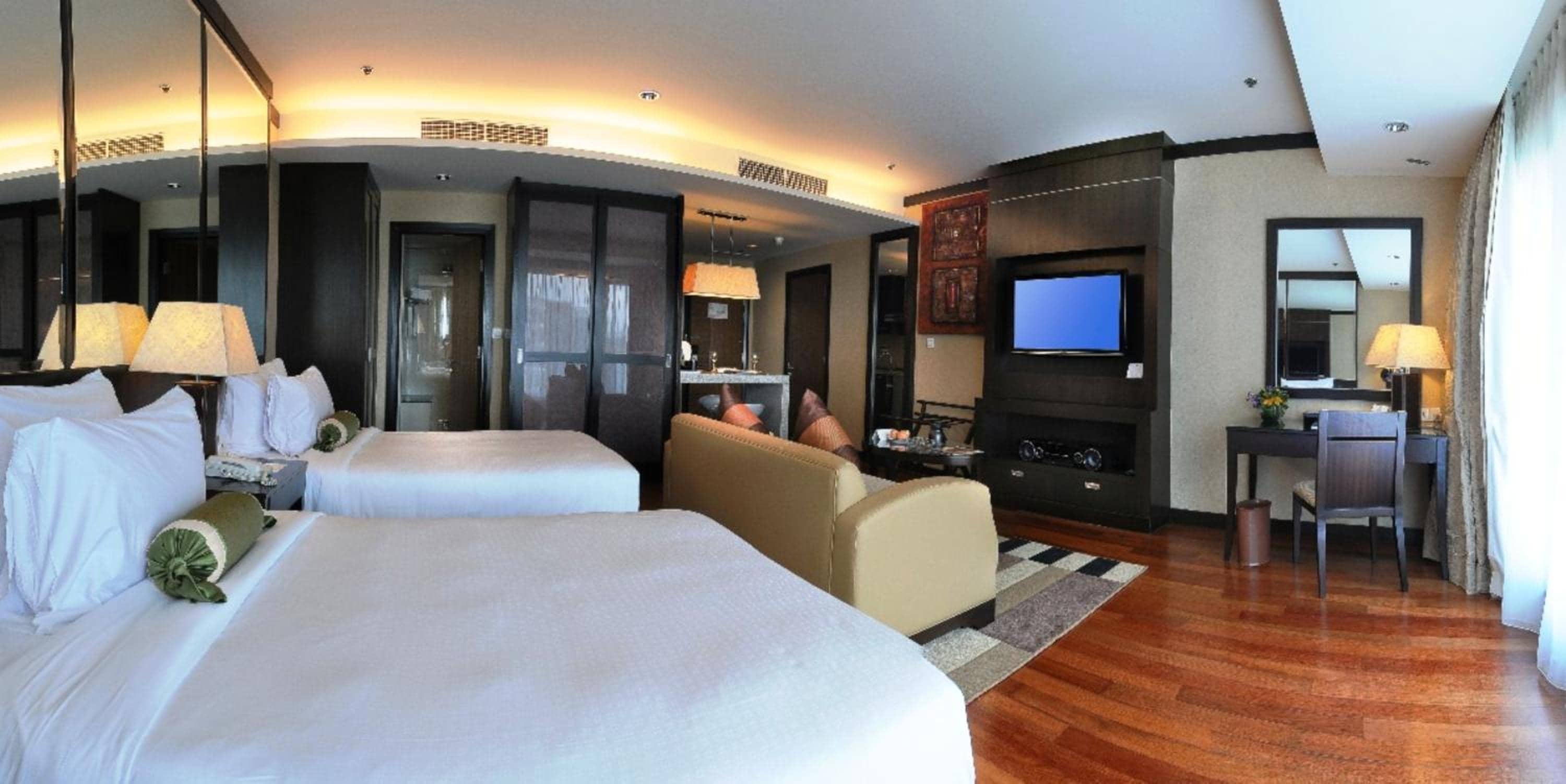 Micasa All Suites Hotel — 3
