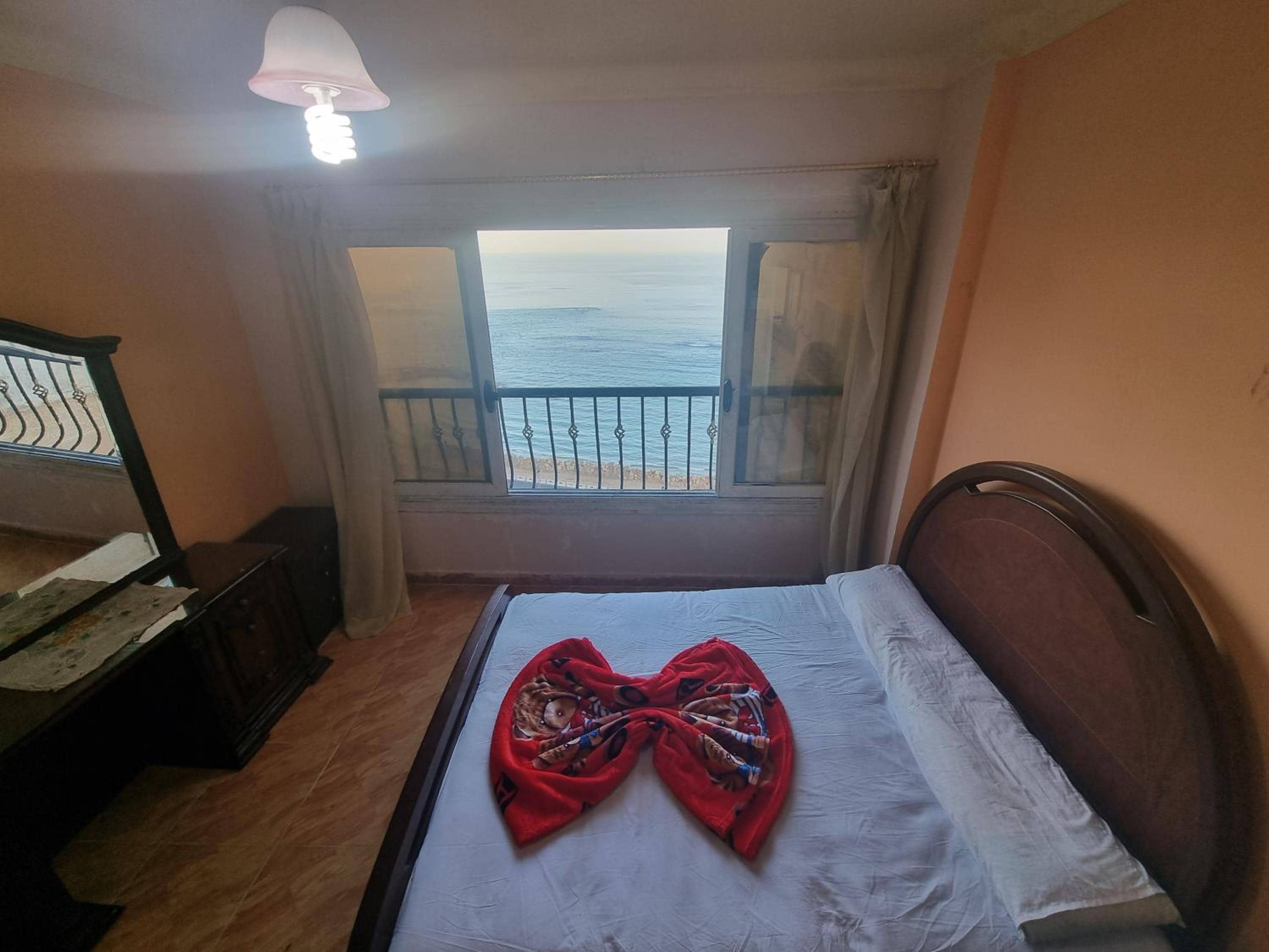 Panoramic Sea View ZAMZM Flat miami FAMILY ONLY شقة فندقية زمزم بانورما بشاطئ ميامي - الاسكندرية صف اول مباشر علي بحر - عائلات فقط — 3