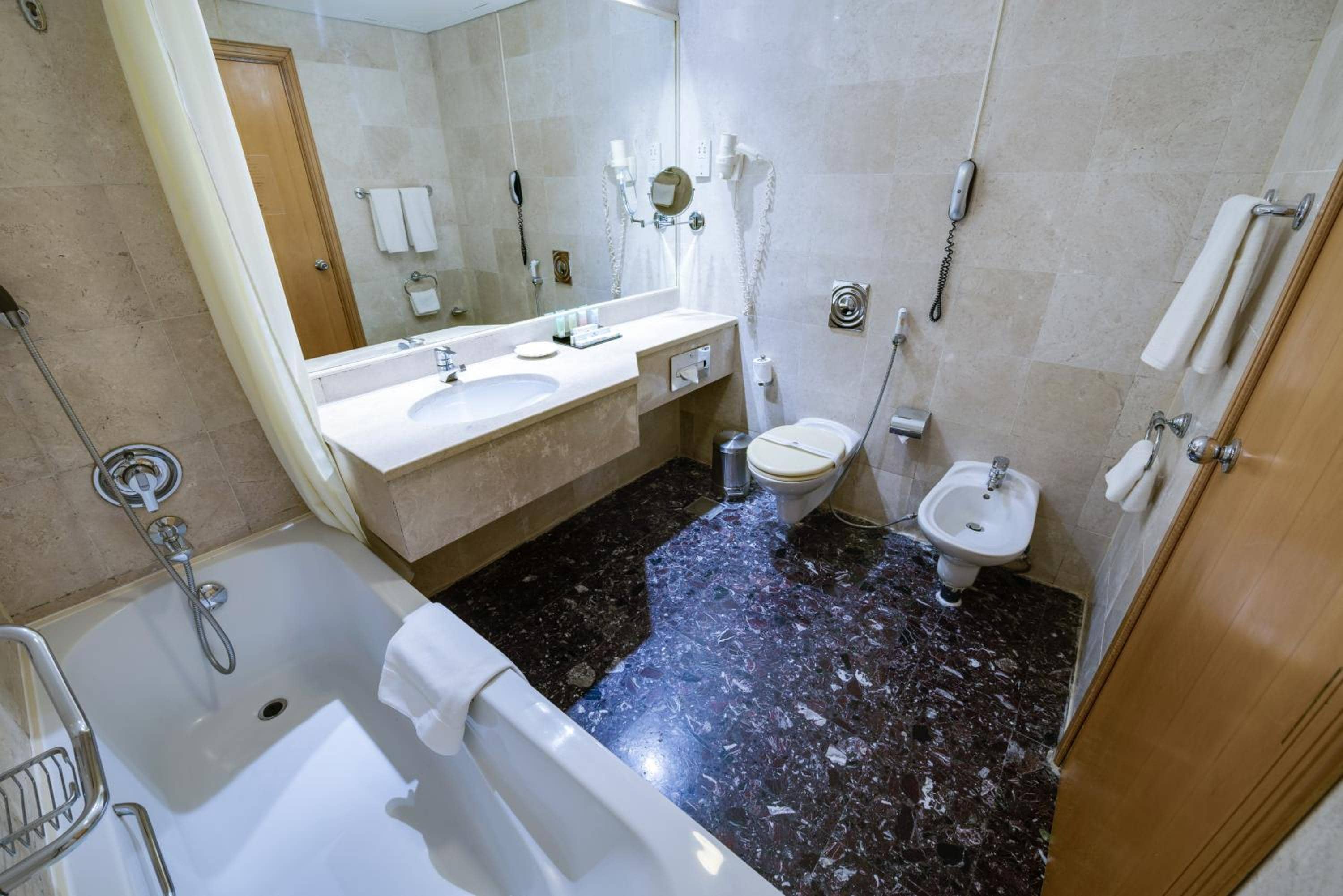Grand Continental Hotel — 4