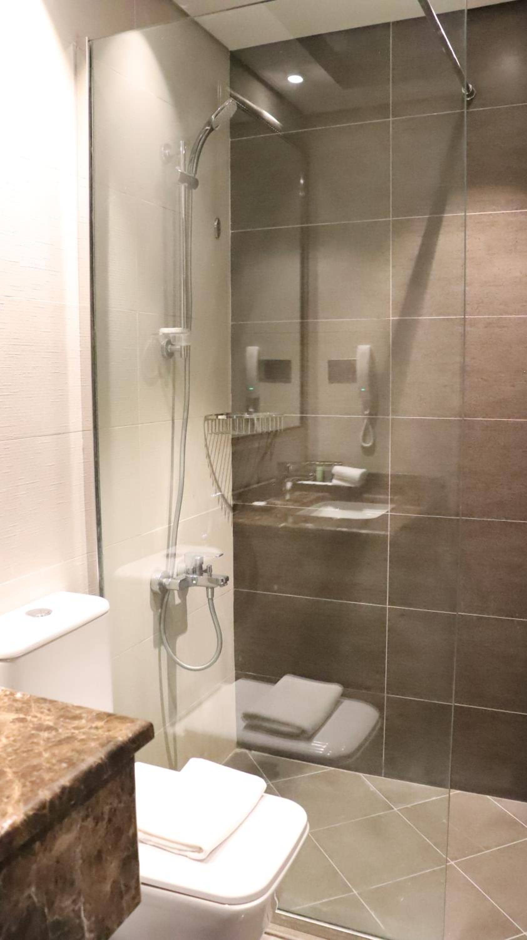 Al Riyadh Hotel Apartments — 3