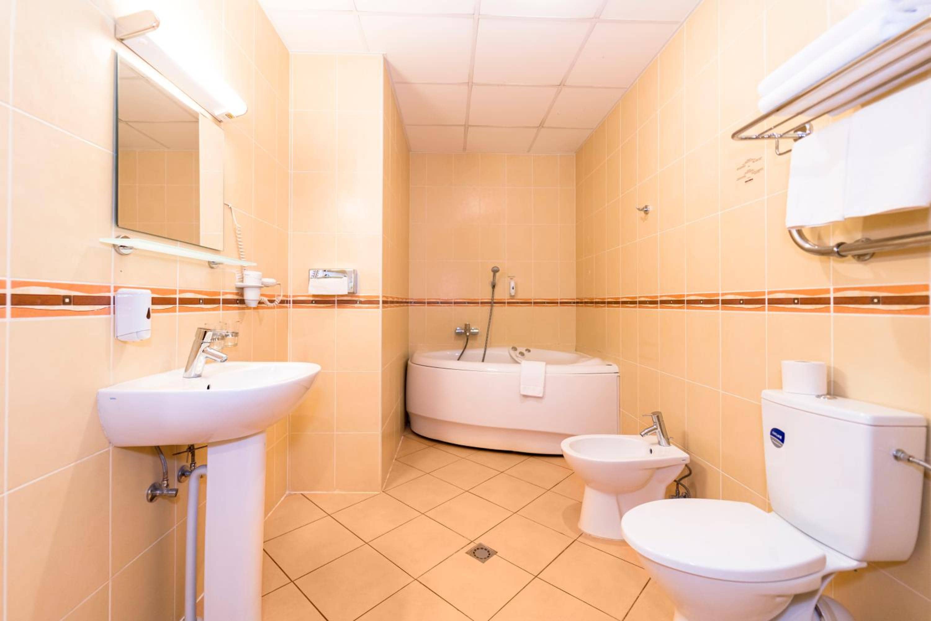 Kolonna Hotel Brigita — 5