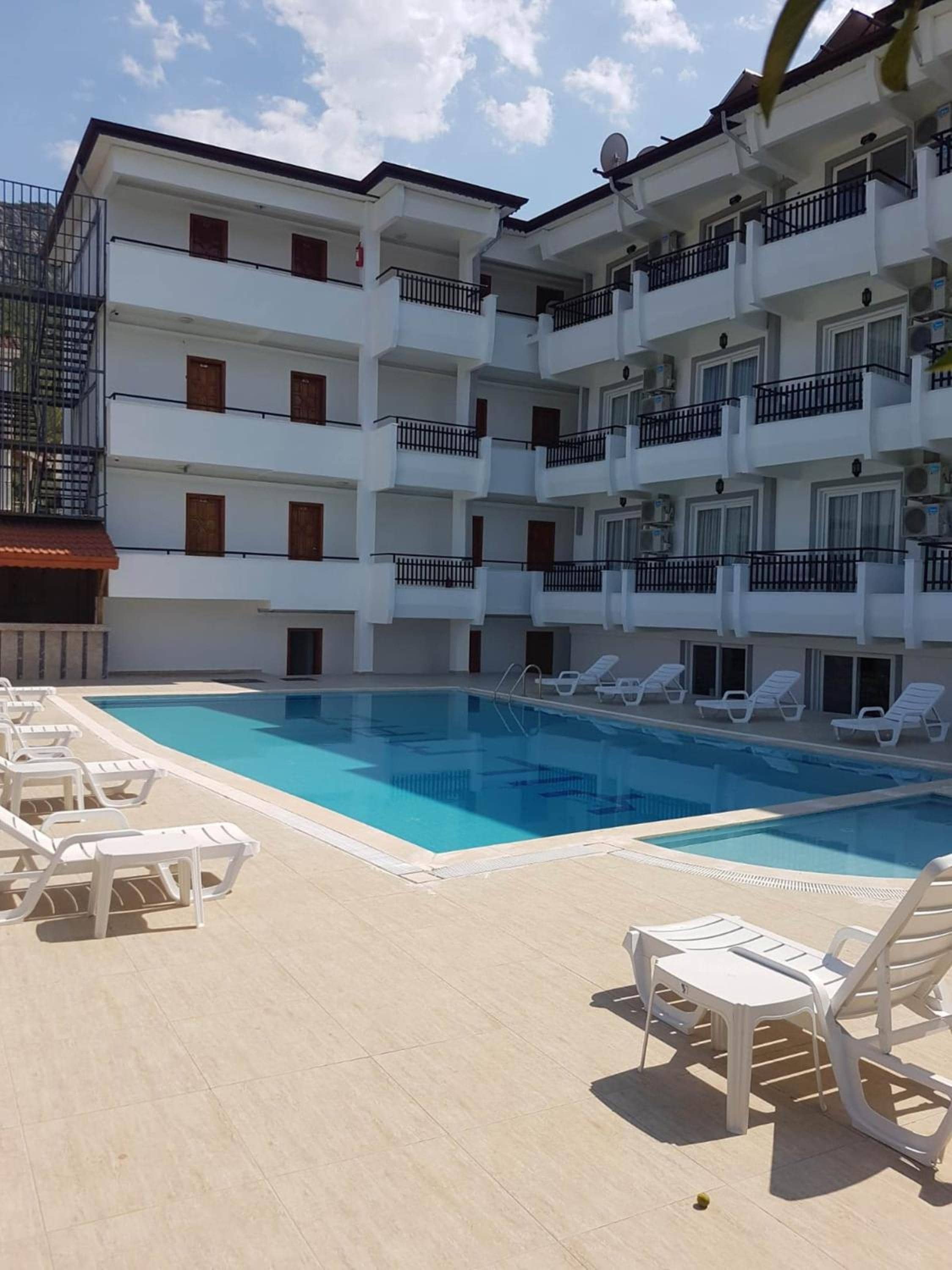 Elijah Hotel — 4