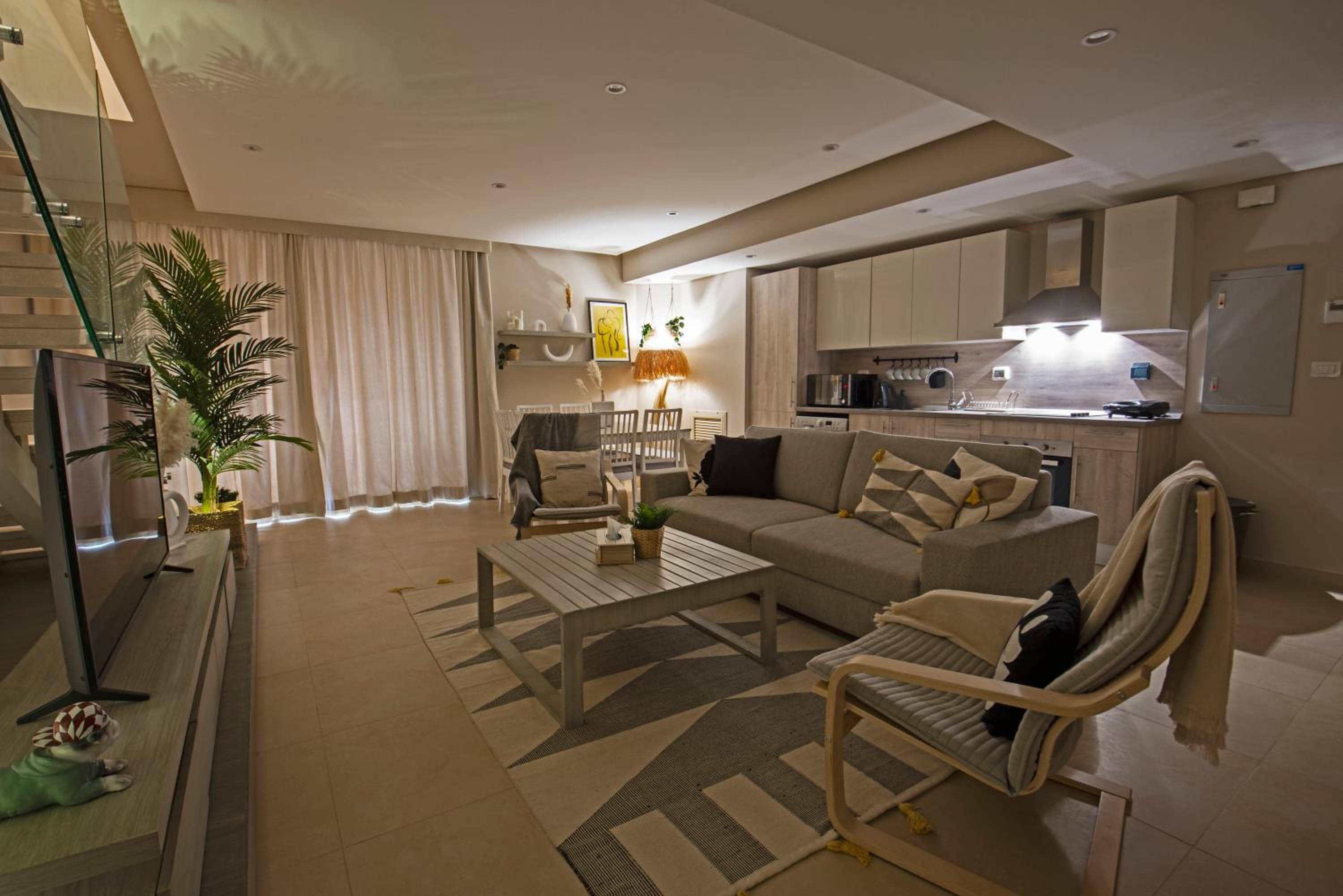 A Stunning Seaview Penthouse; 3bedrooms + nanny — 5