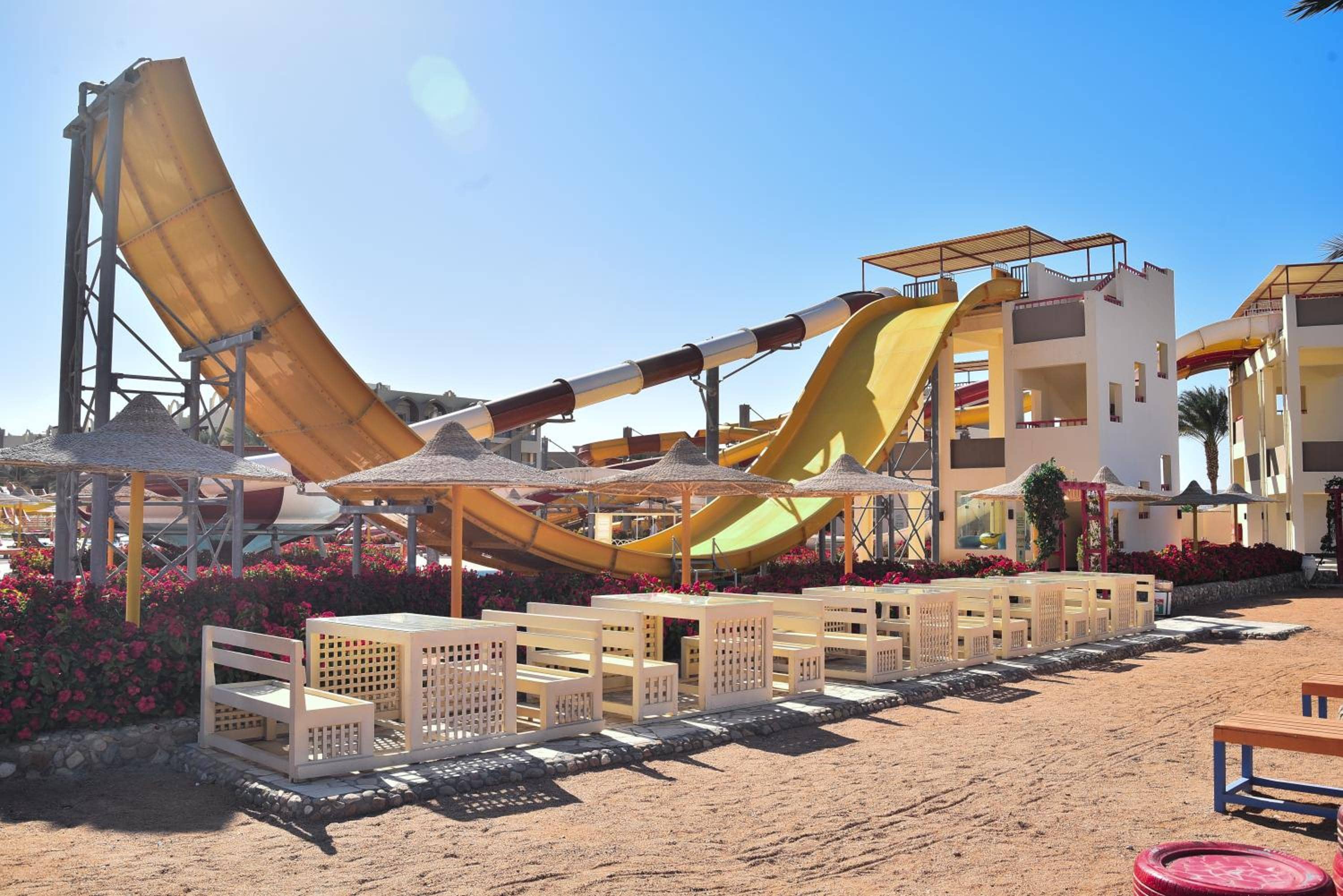 Adel Apartments at alkarma resorts& aquapark — 4