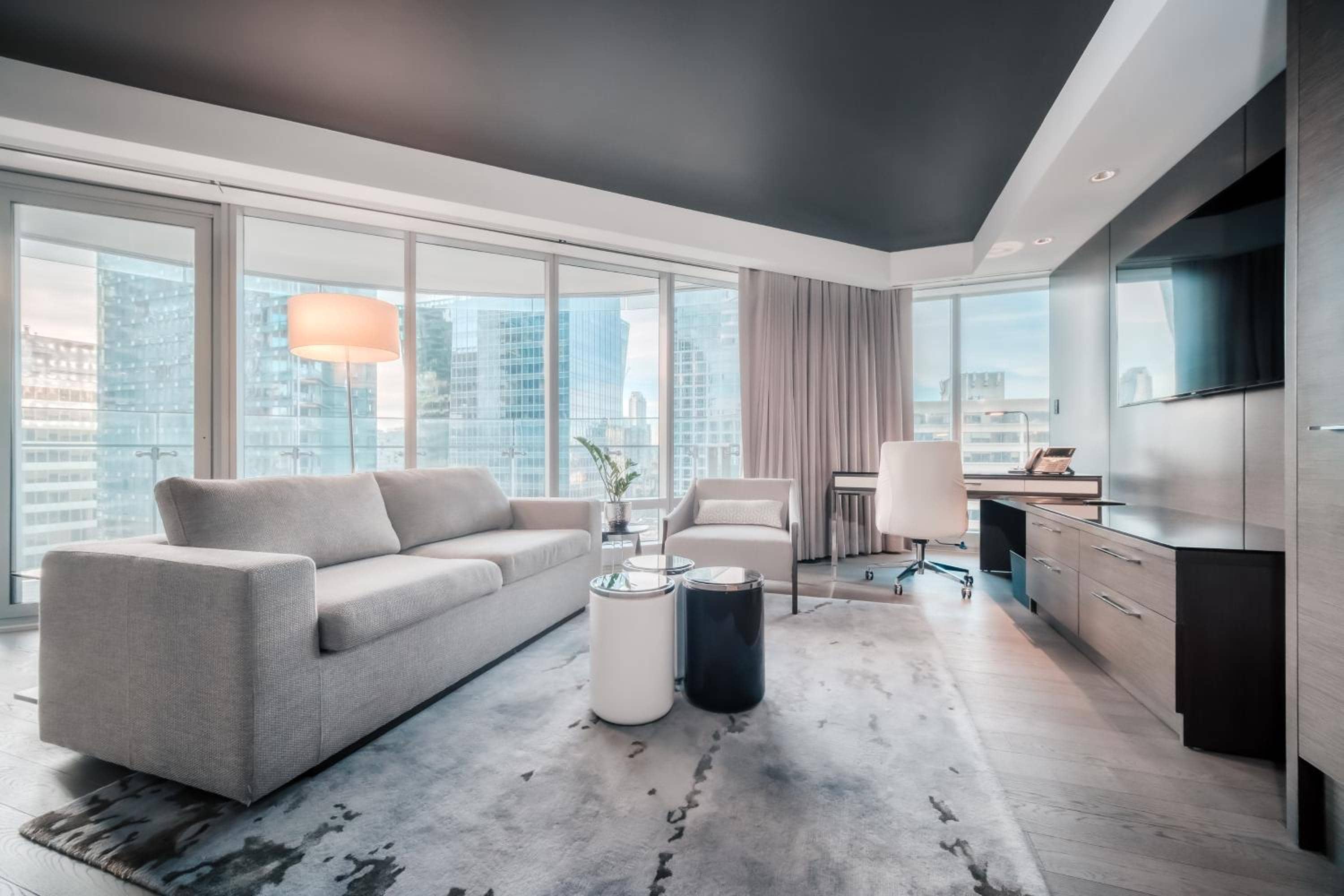 Paradox Vancouver — 3