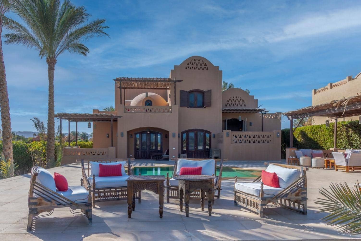 Chic 3BR Villa West Golf with Pool, Lagoon View & Guest House — 3