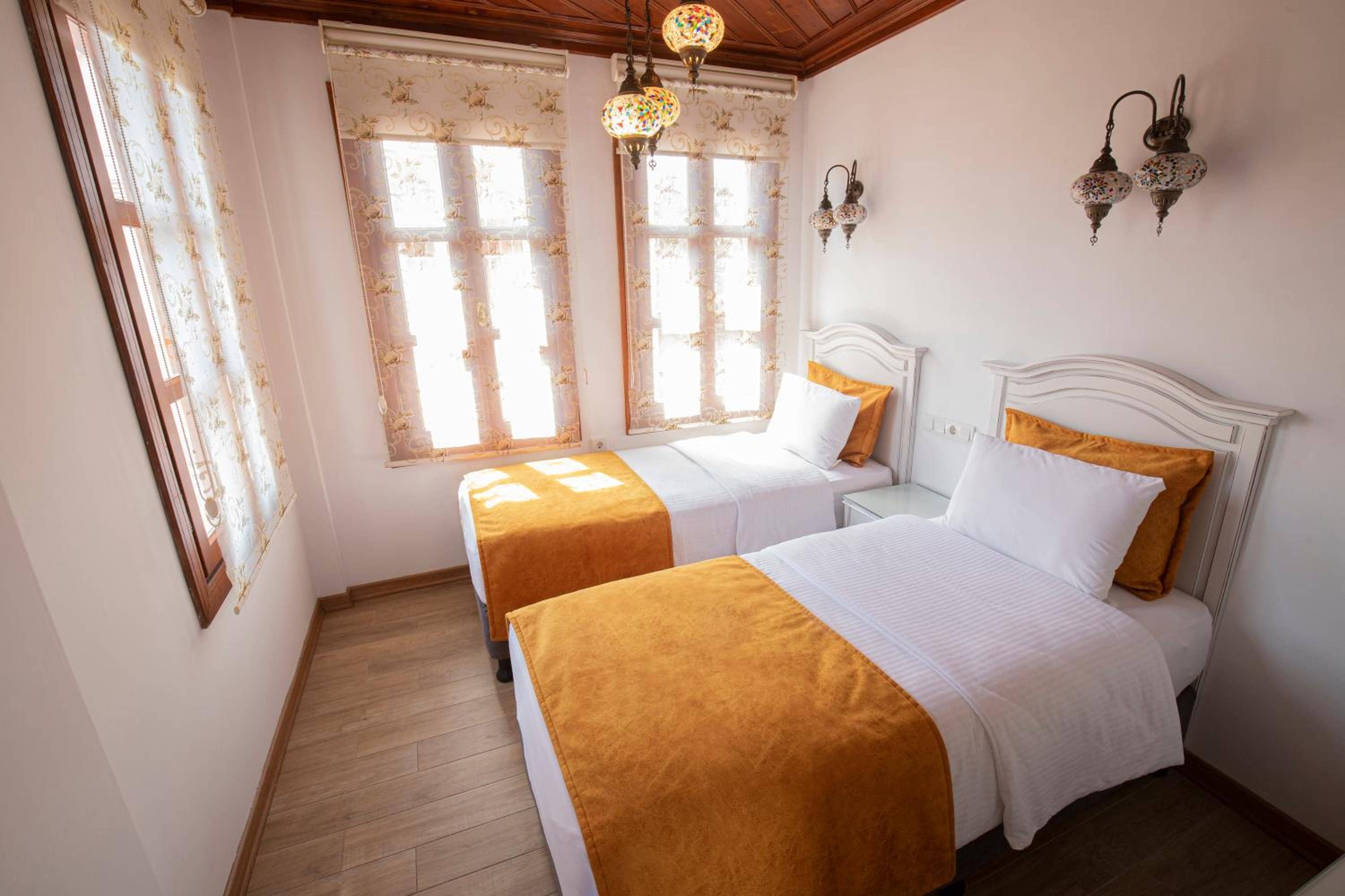 White Garden Hotel-Adult Only — 5