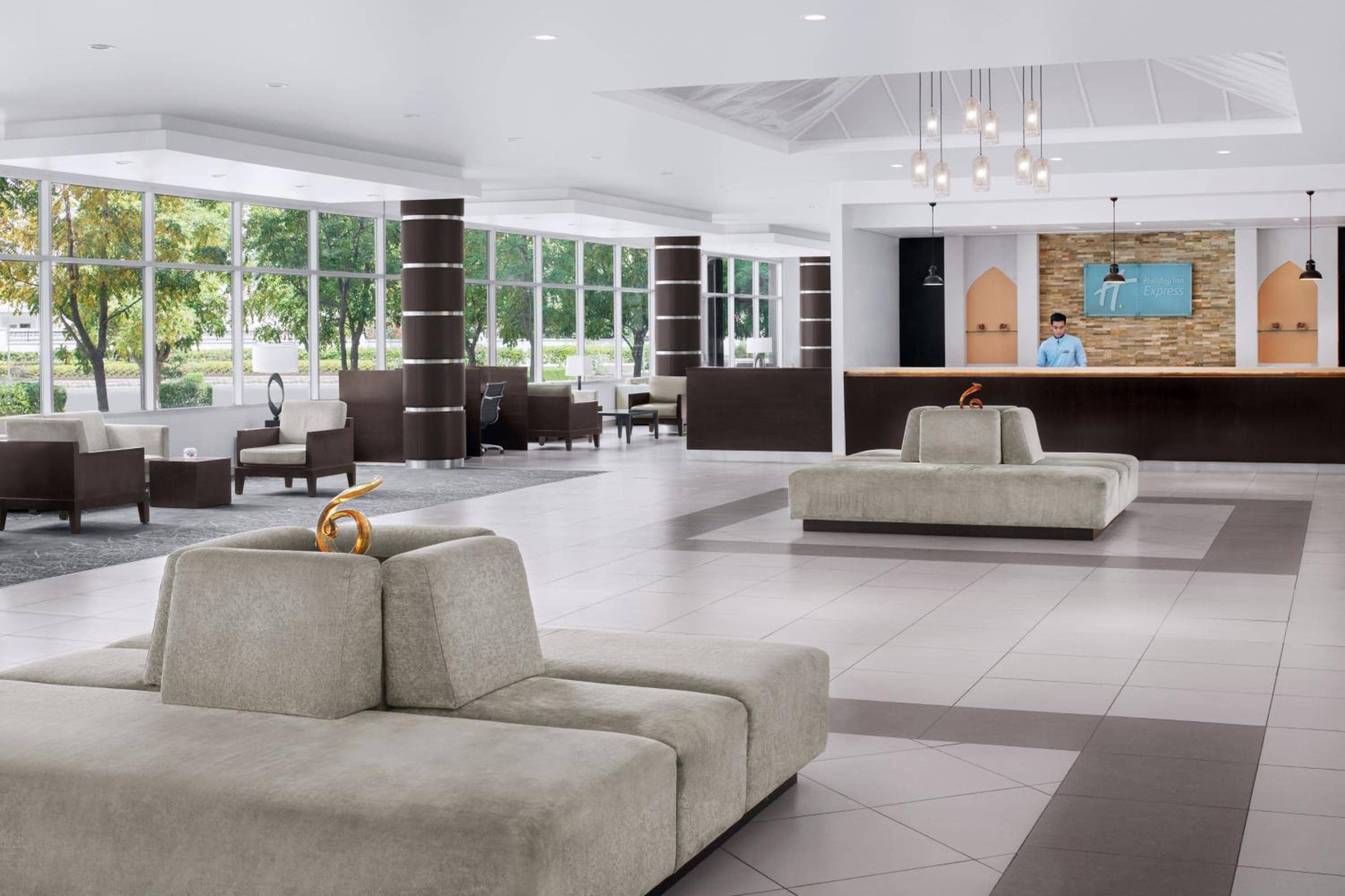 Holiday Inn Express Dubai Internet City by IHG — 3