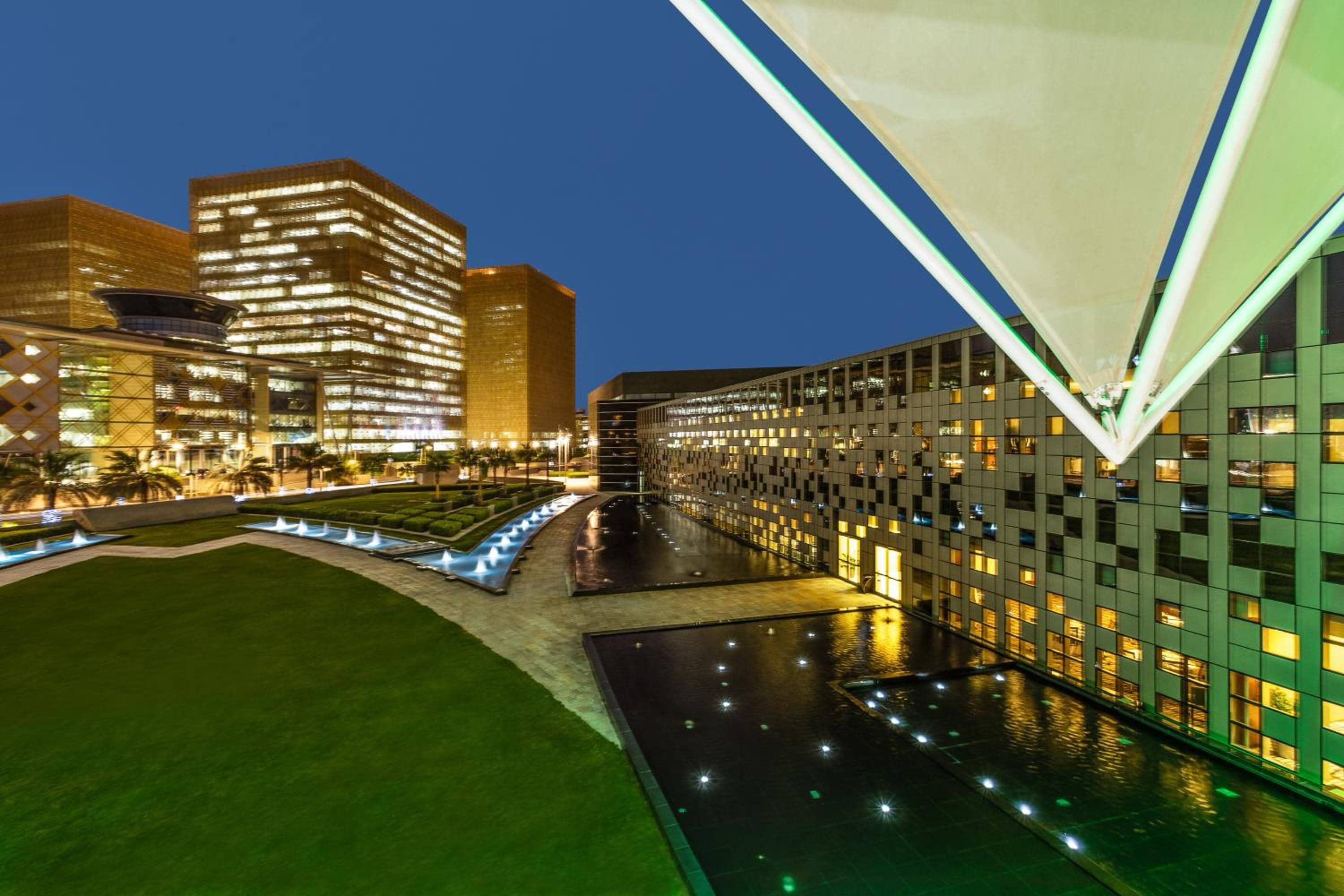 Crowne Plaza Riyadh - RDC Hotel & Convention by IHG — 3
