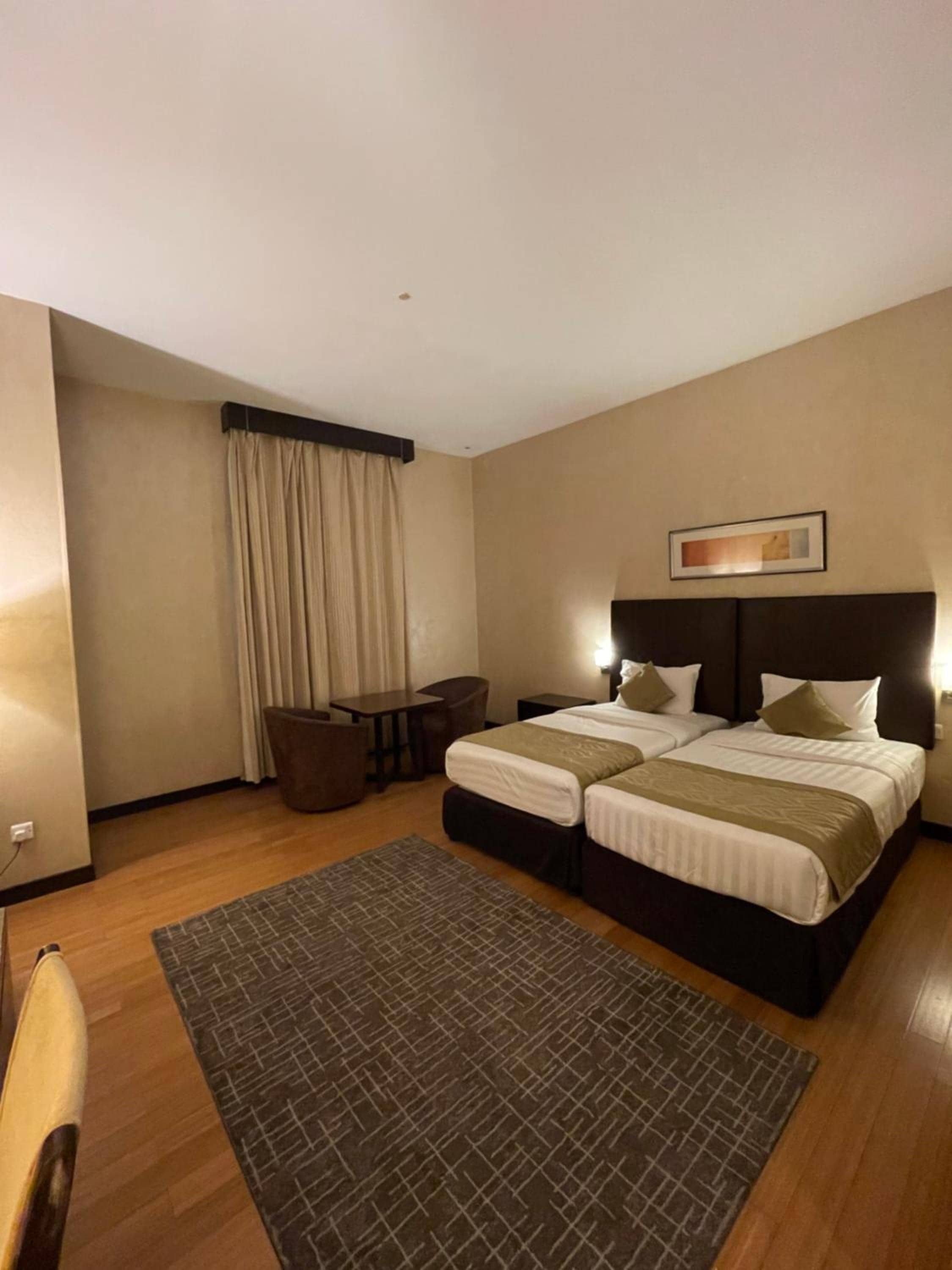Tulip Creek Hotel Apartments — 2