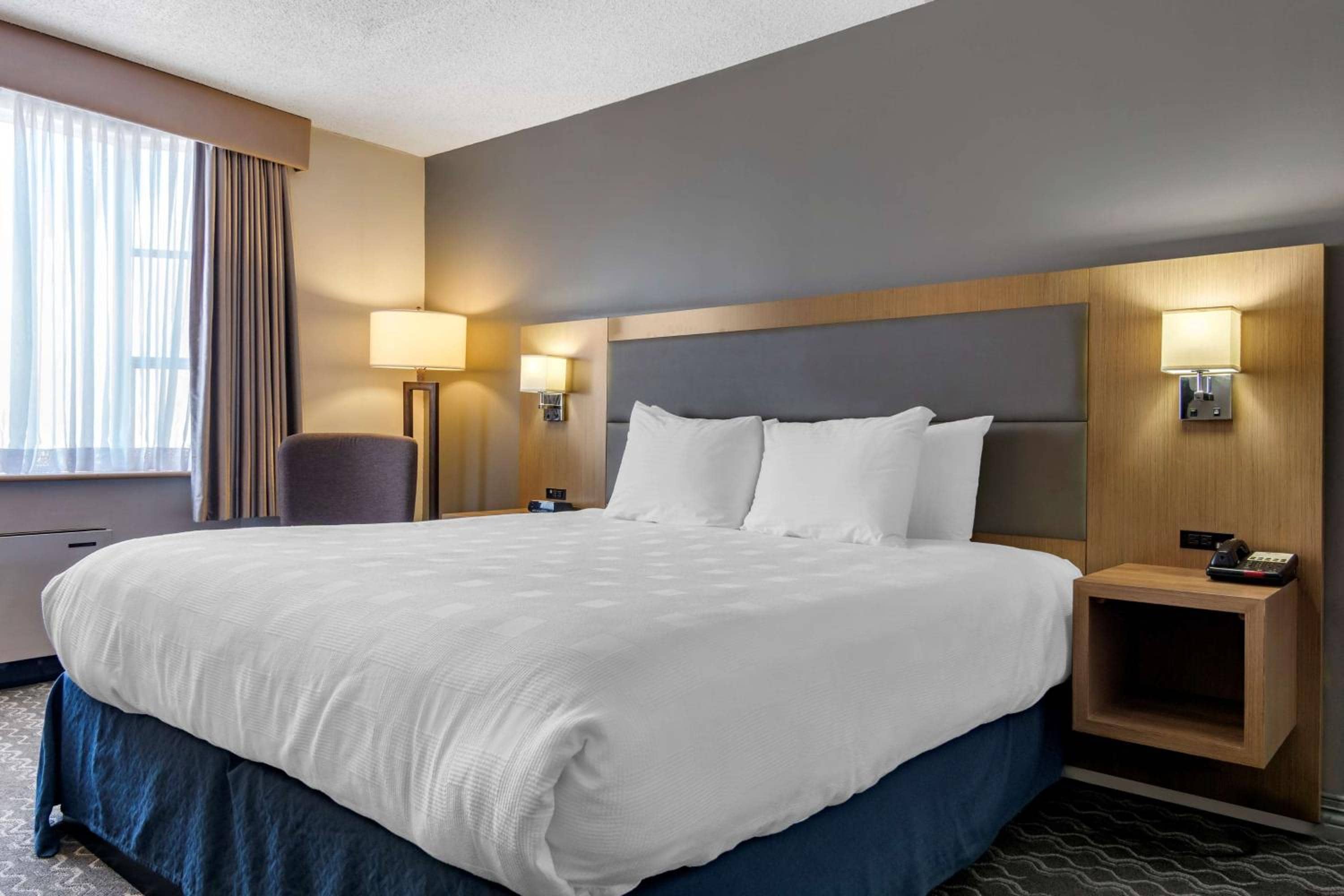 Best Western Plus Vancouver Airport Hotel — 3
