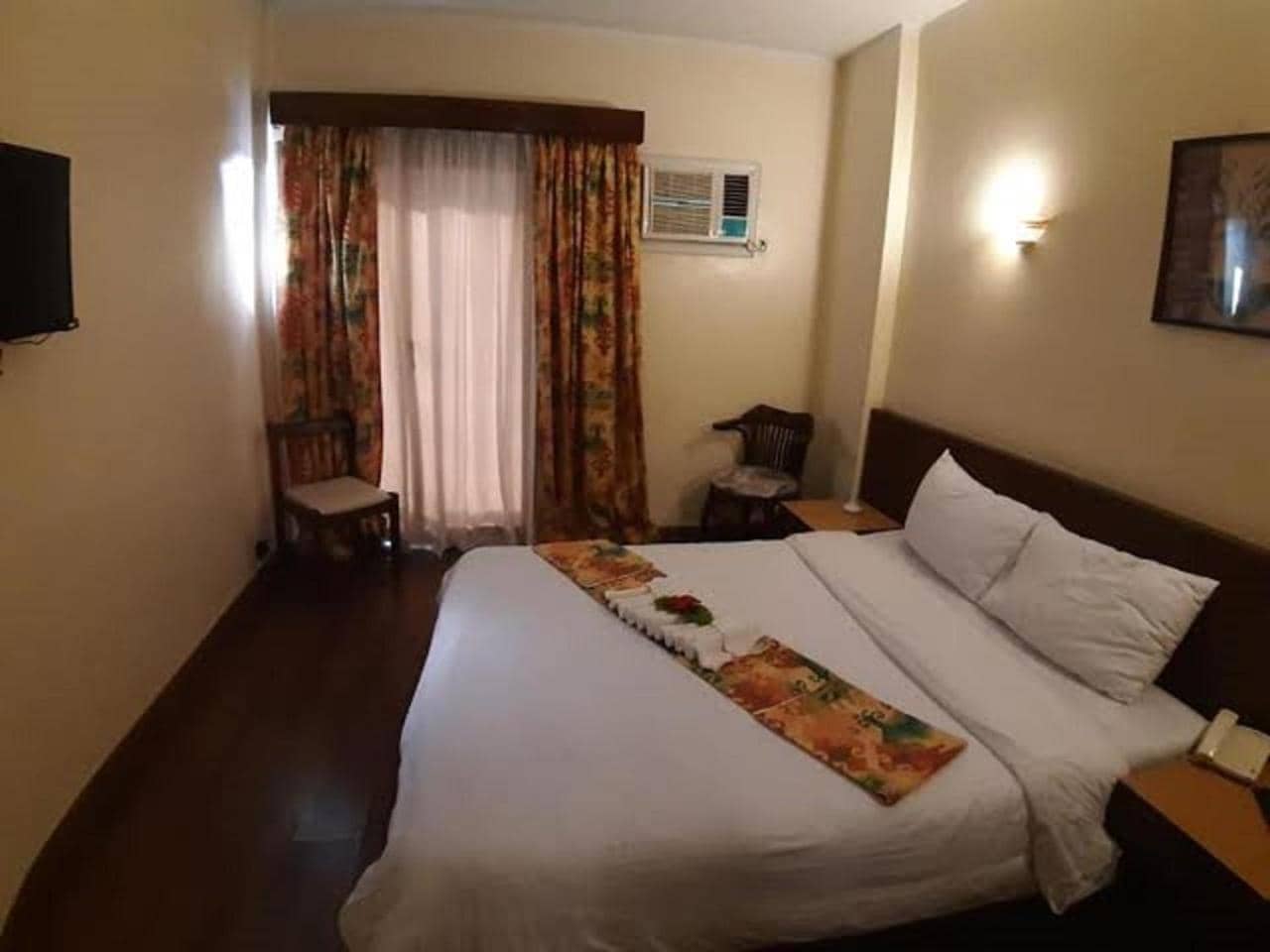 Town View Hotel — 4