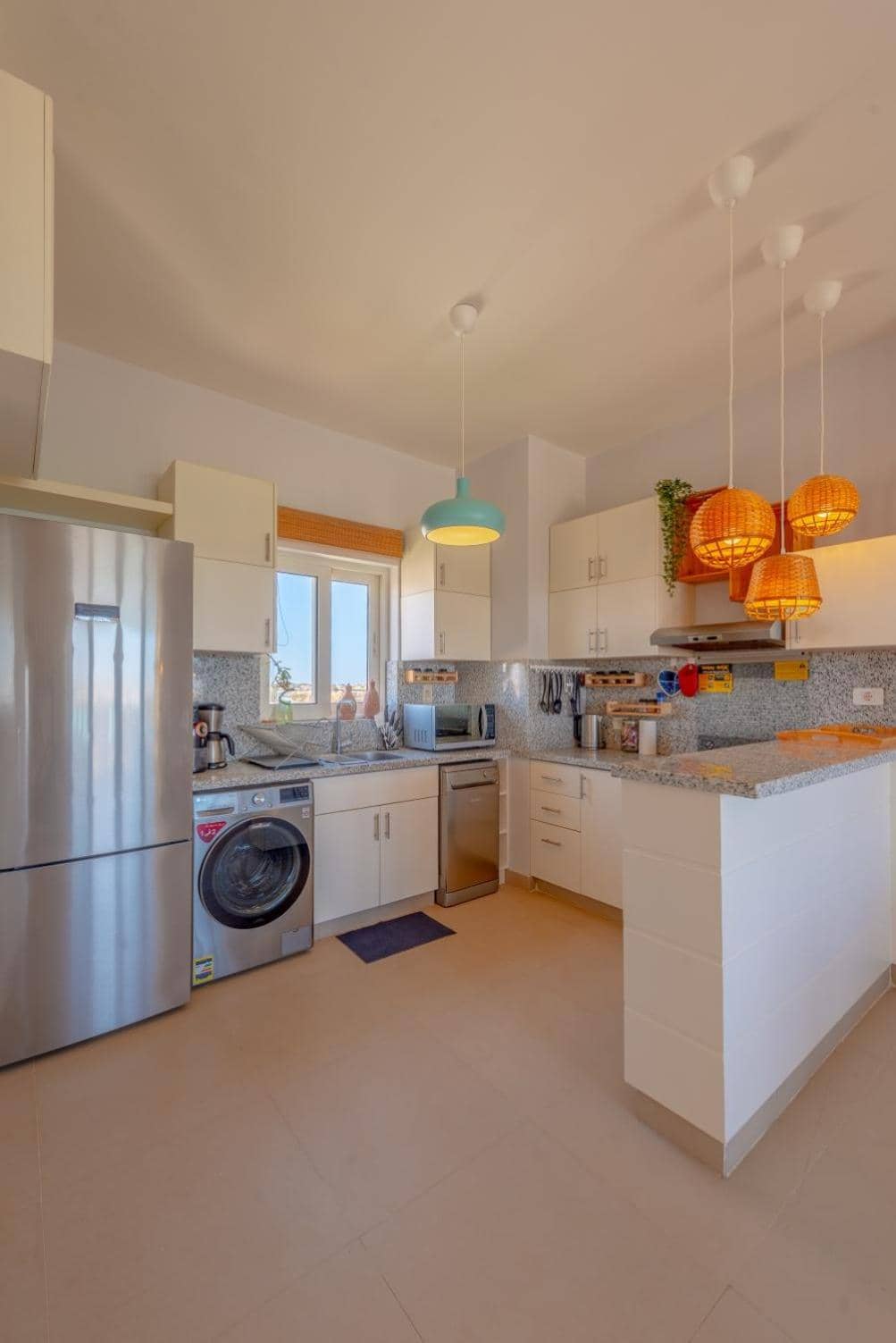 Sunny 2 Bedroom + Private Roof Terrace Lagoon View — 5