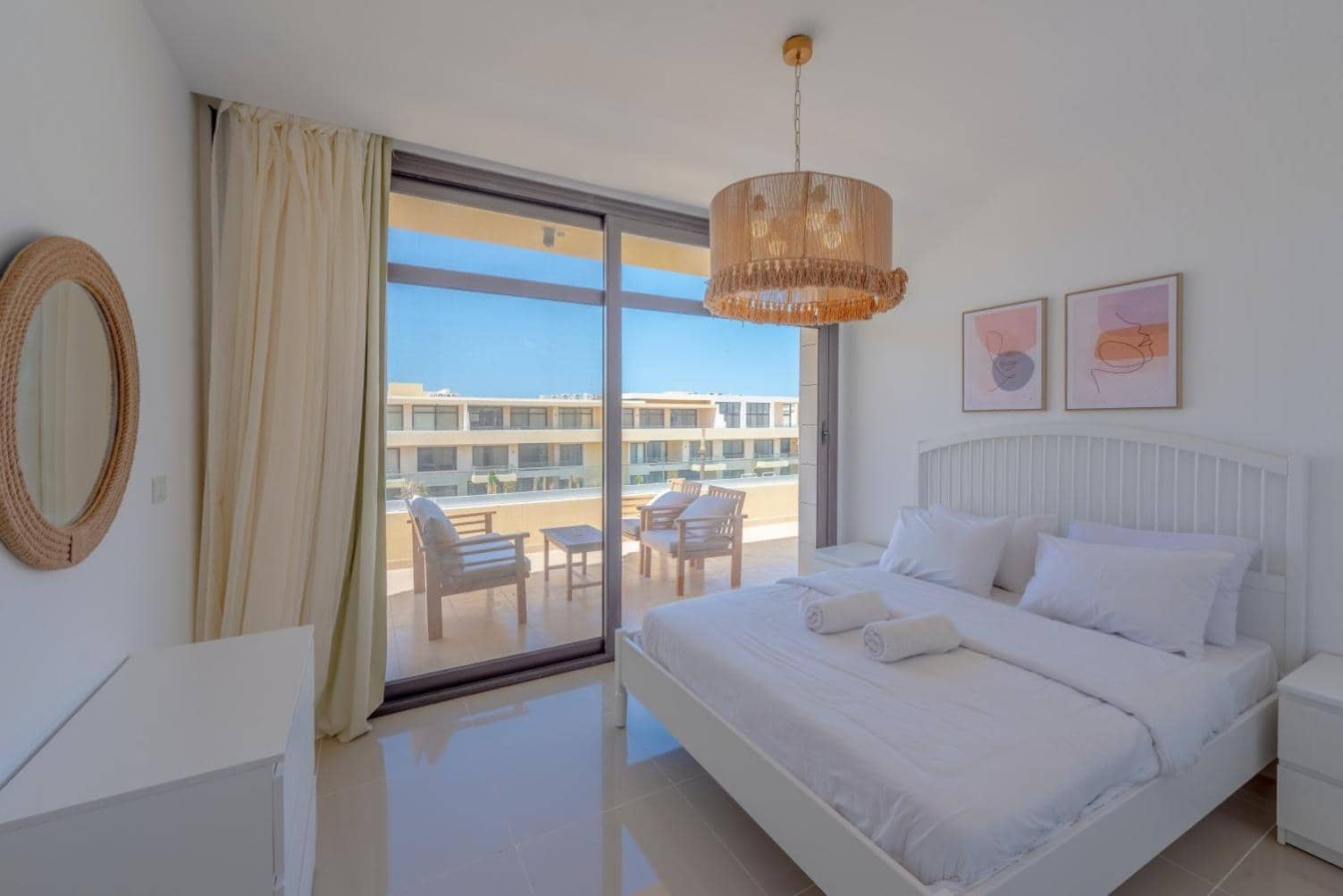 Modern 2-Bedroom Penthouse G-Cribs Pool view — 2