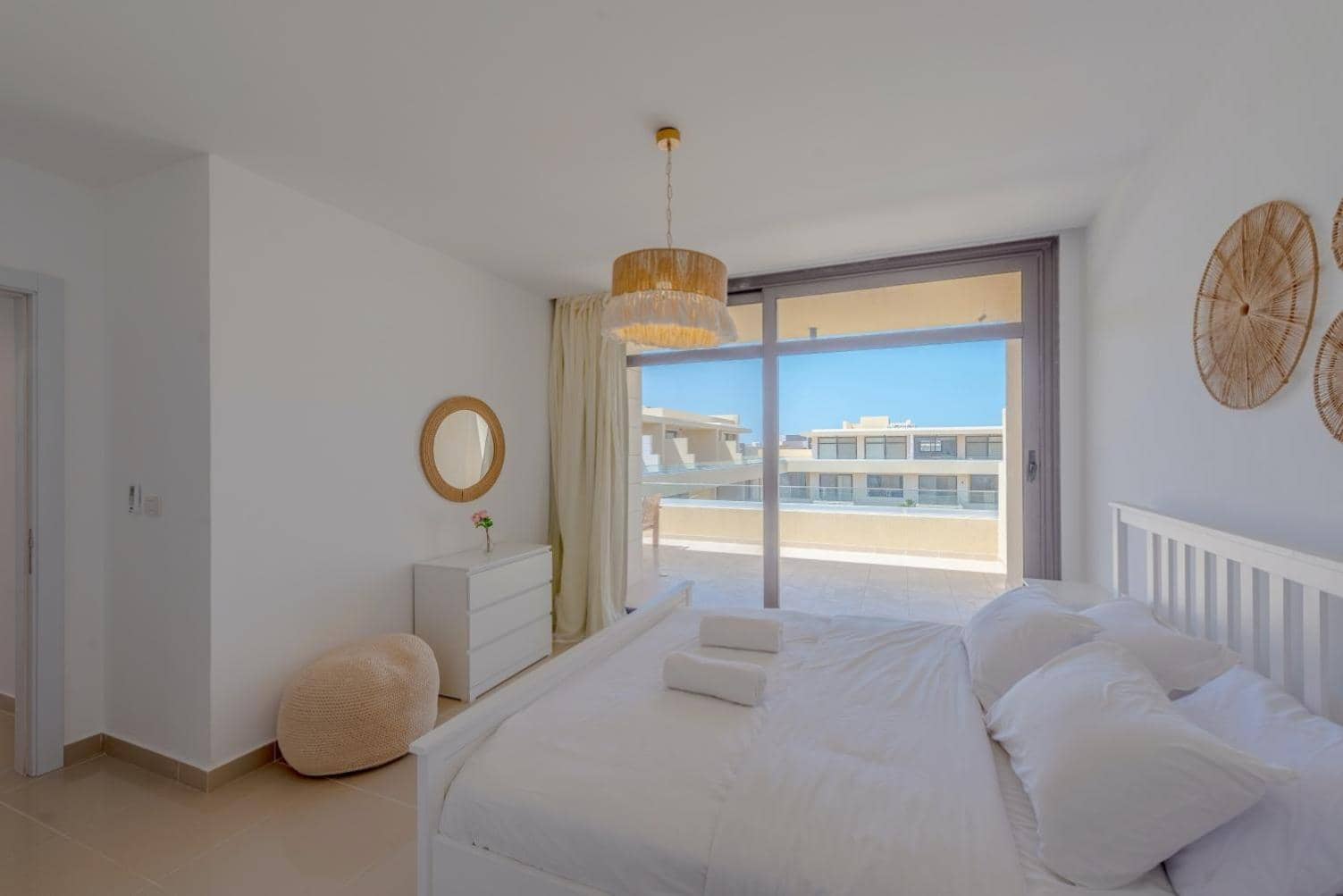 Modern 2-Bedroom Penthouse G-Cribs Pool view — 3