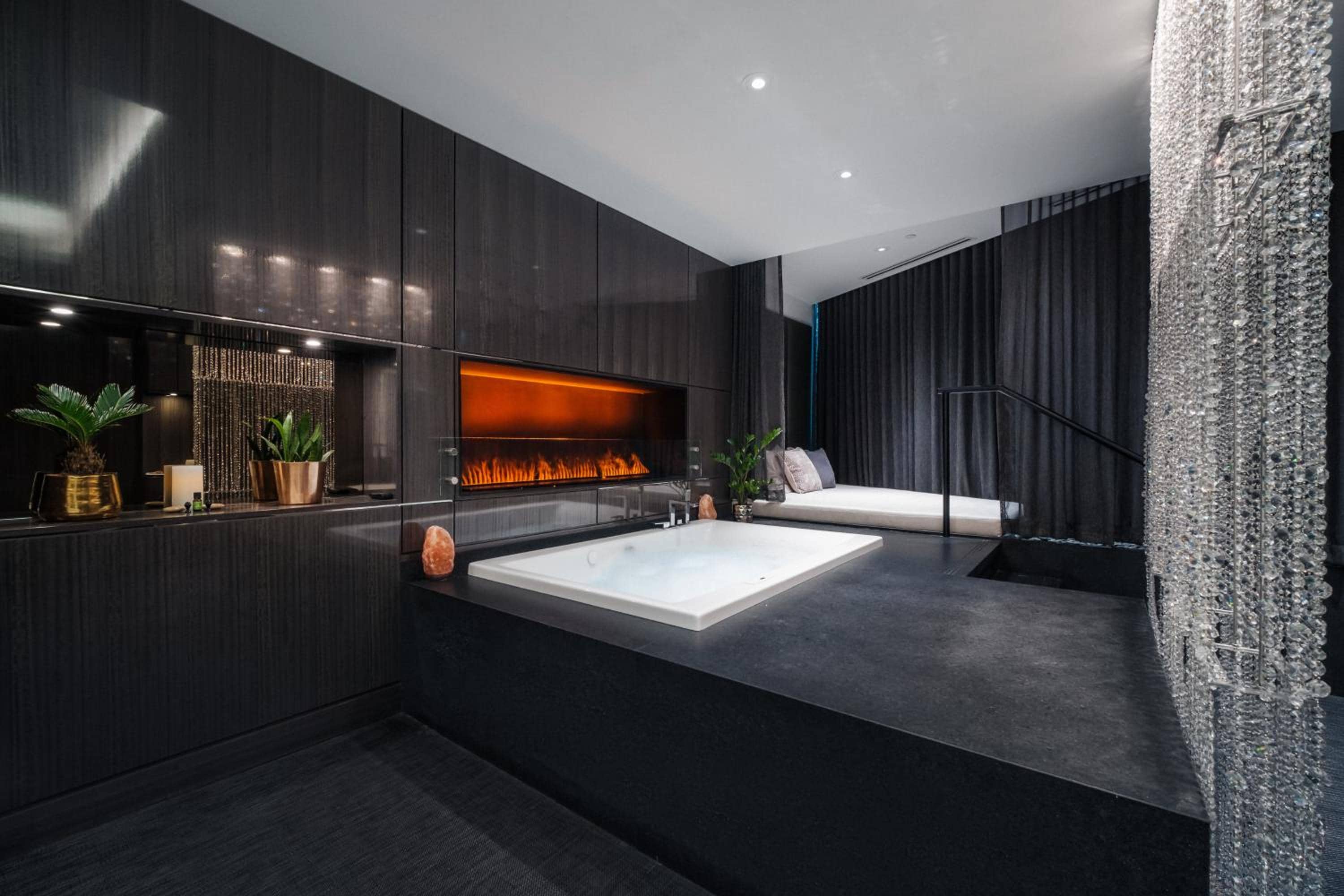 Paradox Vancouver — 5