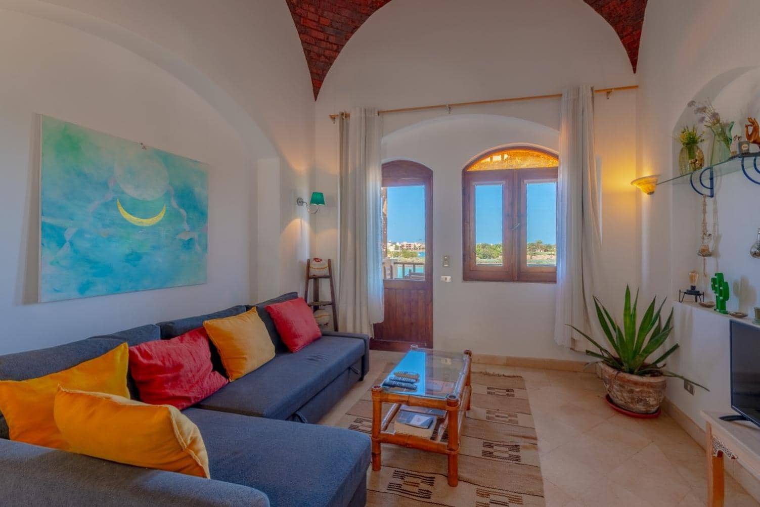 Lagoon view 1-bedroom apartment in West Golf El Gouna — 4