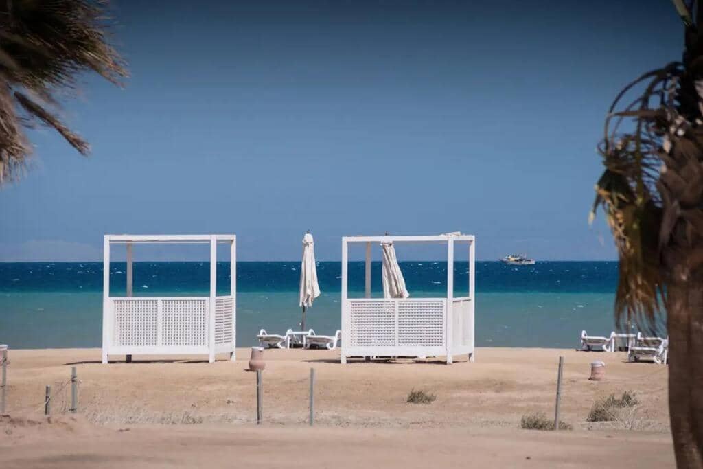 Lovely 1 Bedroom apt. At Mangroovy residence with free access to the Beach and Pools