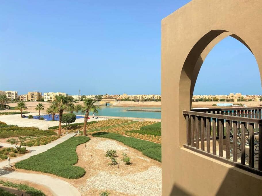 La Notina-3 BR Apt in Waterside, pool/lagoon view