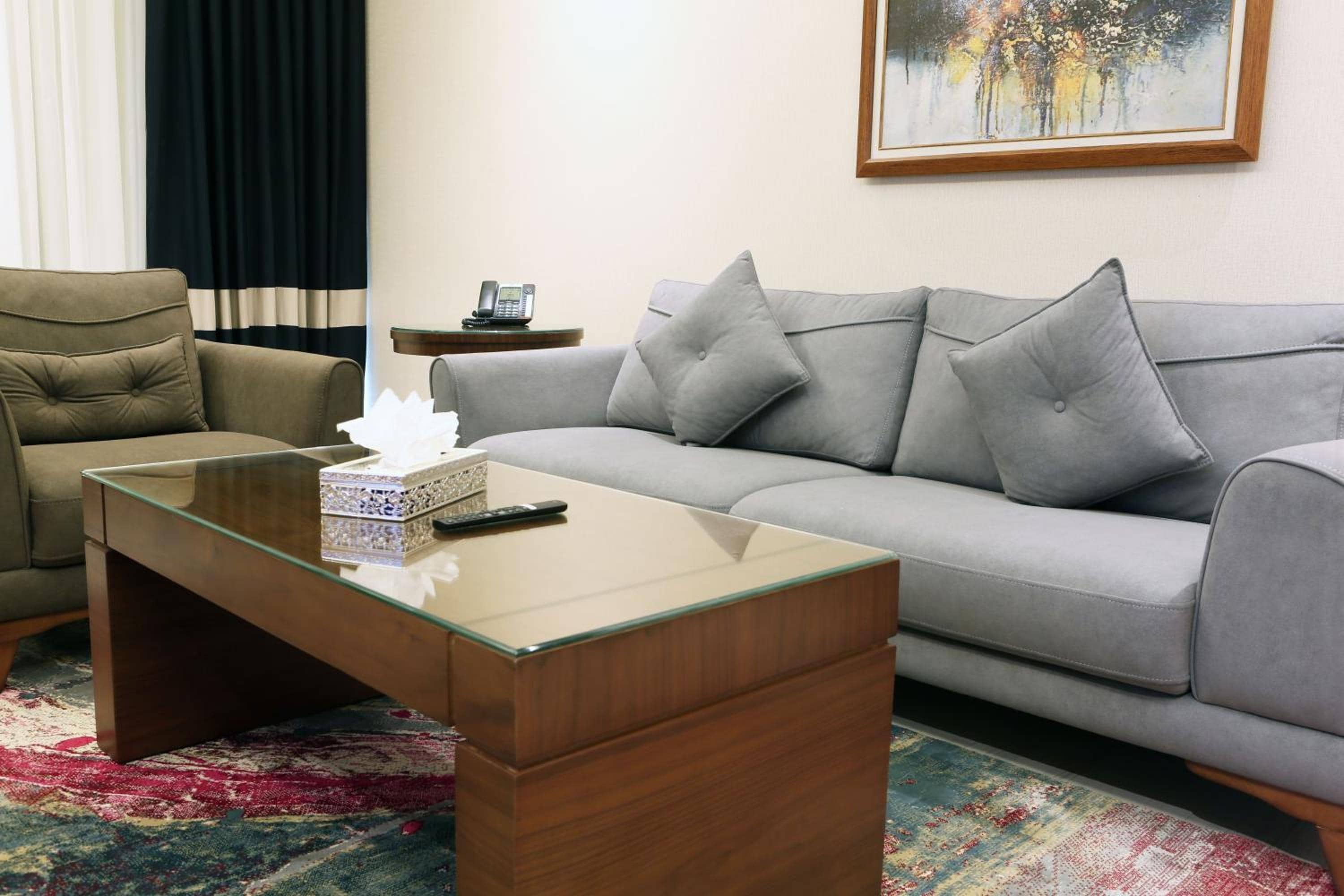 Weekend Hotel Sari — 4