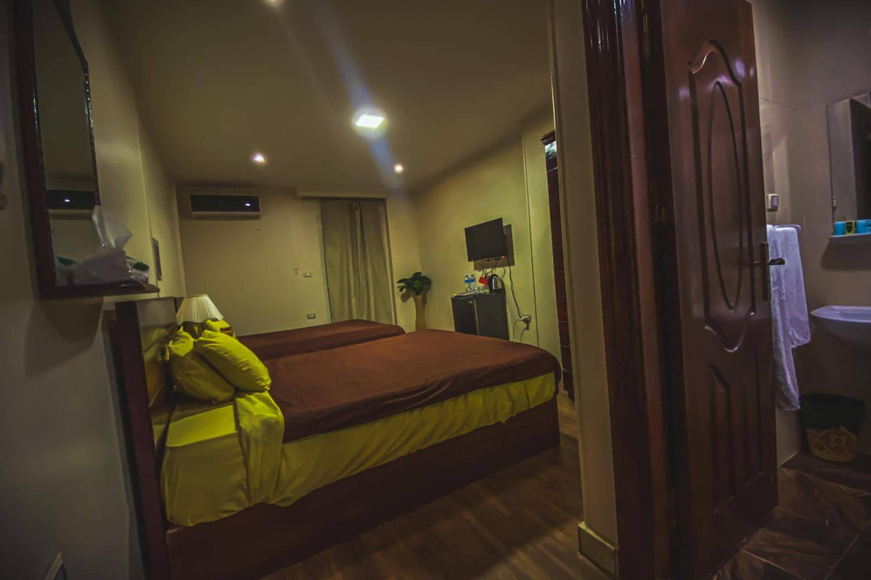 Giza Pyramids Inn — 2