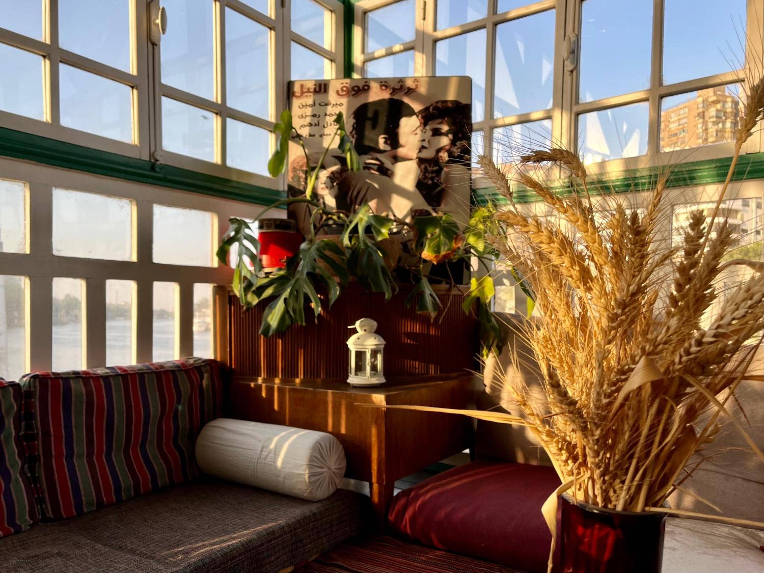 Houseboat65 - Historic home on the Nile - Central Cairo — 5