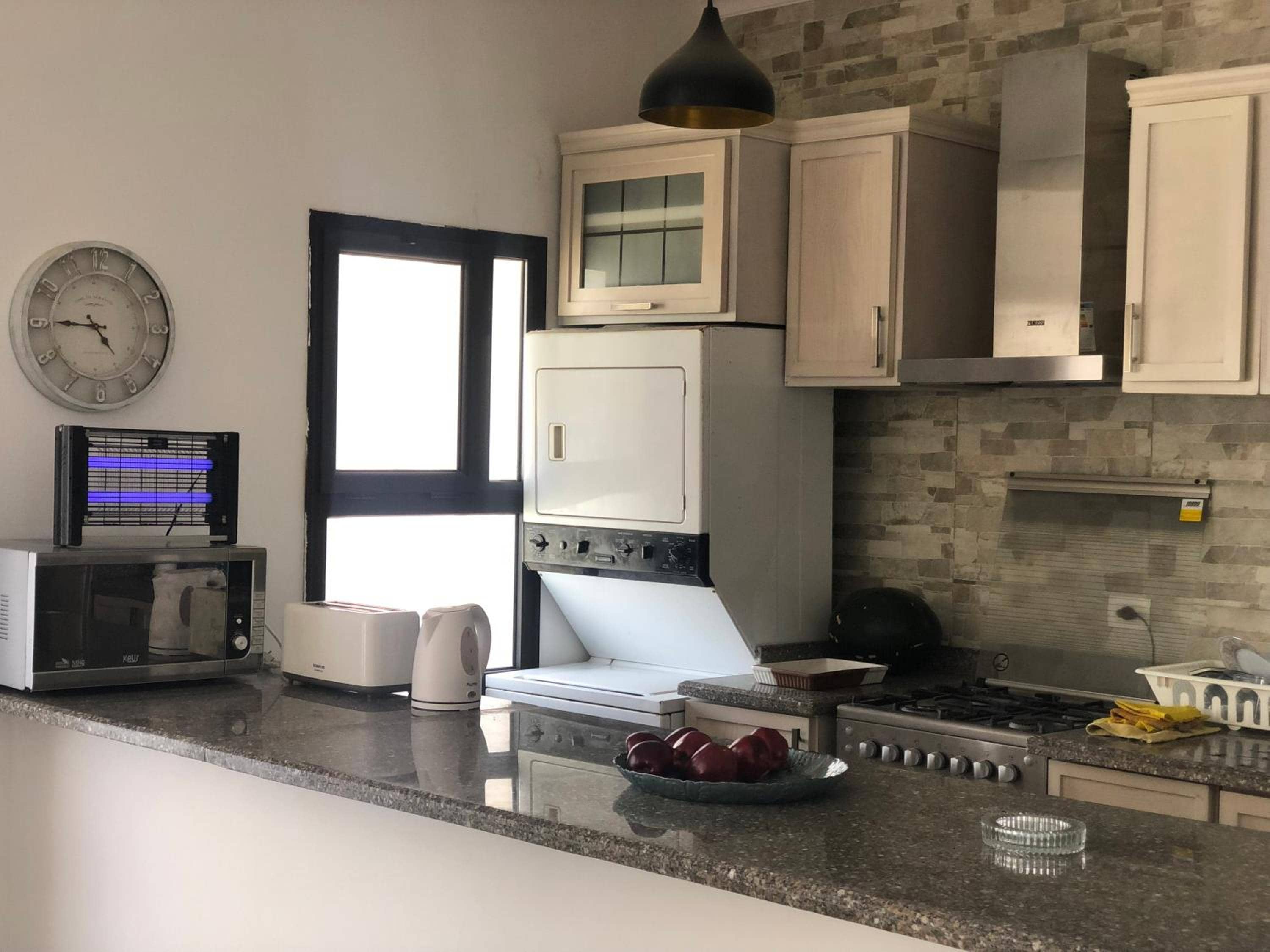 Lovely penthouse 4- bedroom directly on the lagoon — 5