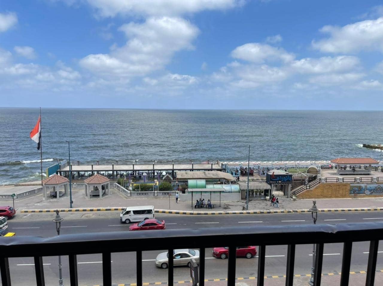 Amazing Sea View 2 bedroom apartment — 3
