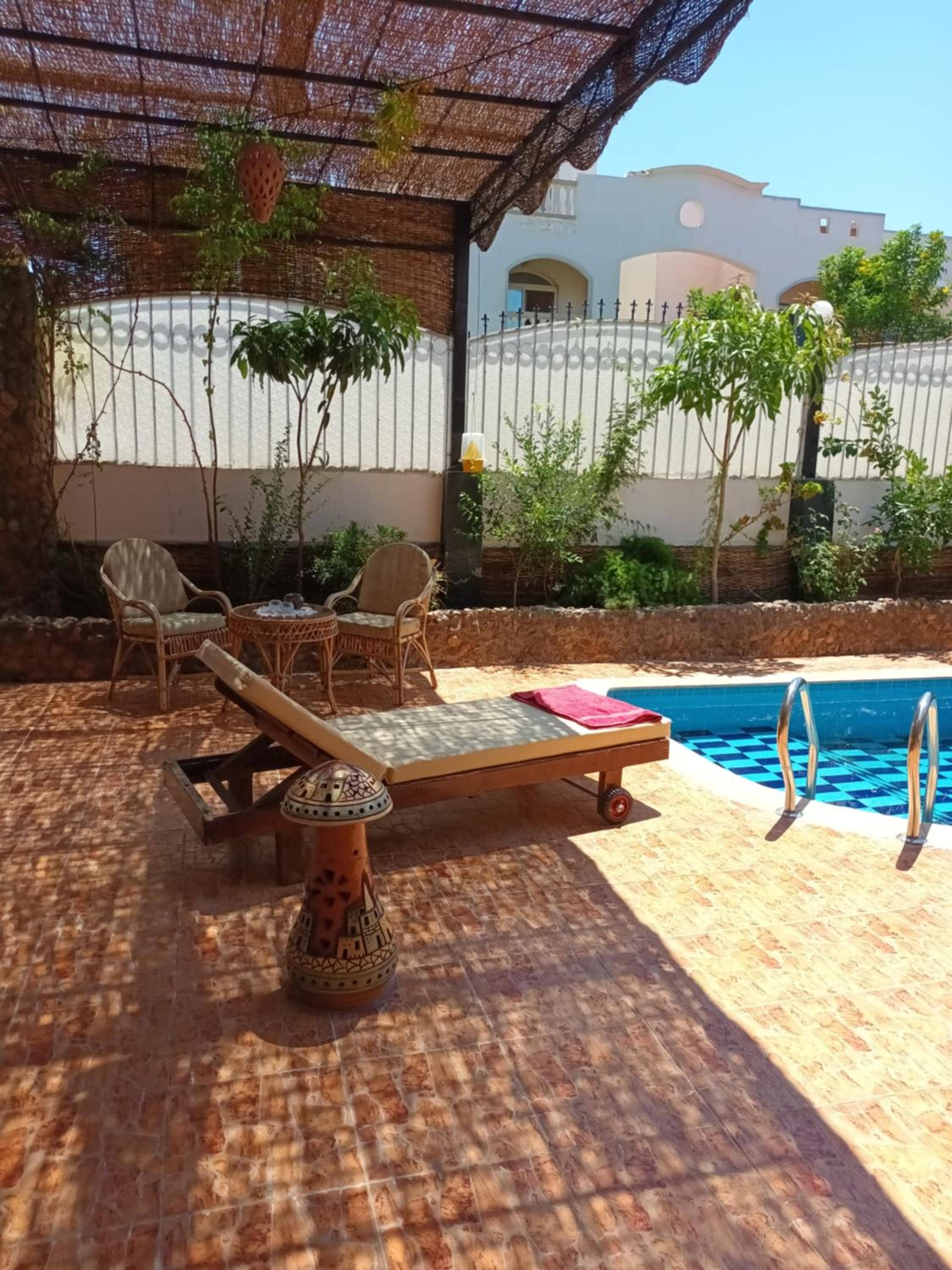 Rum i villa med pool — 3