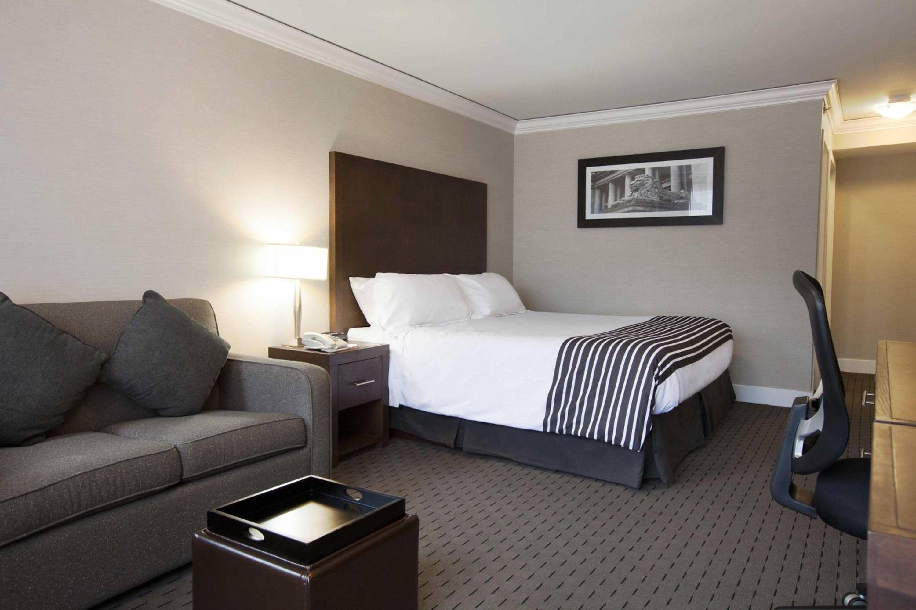 Sandman Signature Vancouver Downtown Hotel — 2