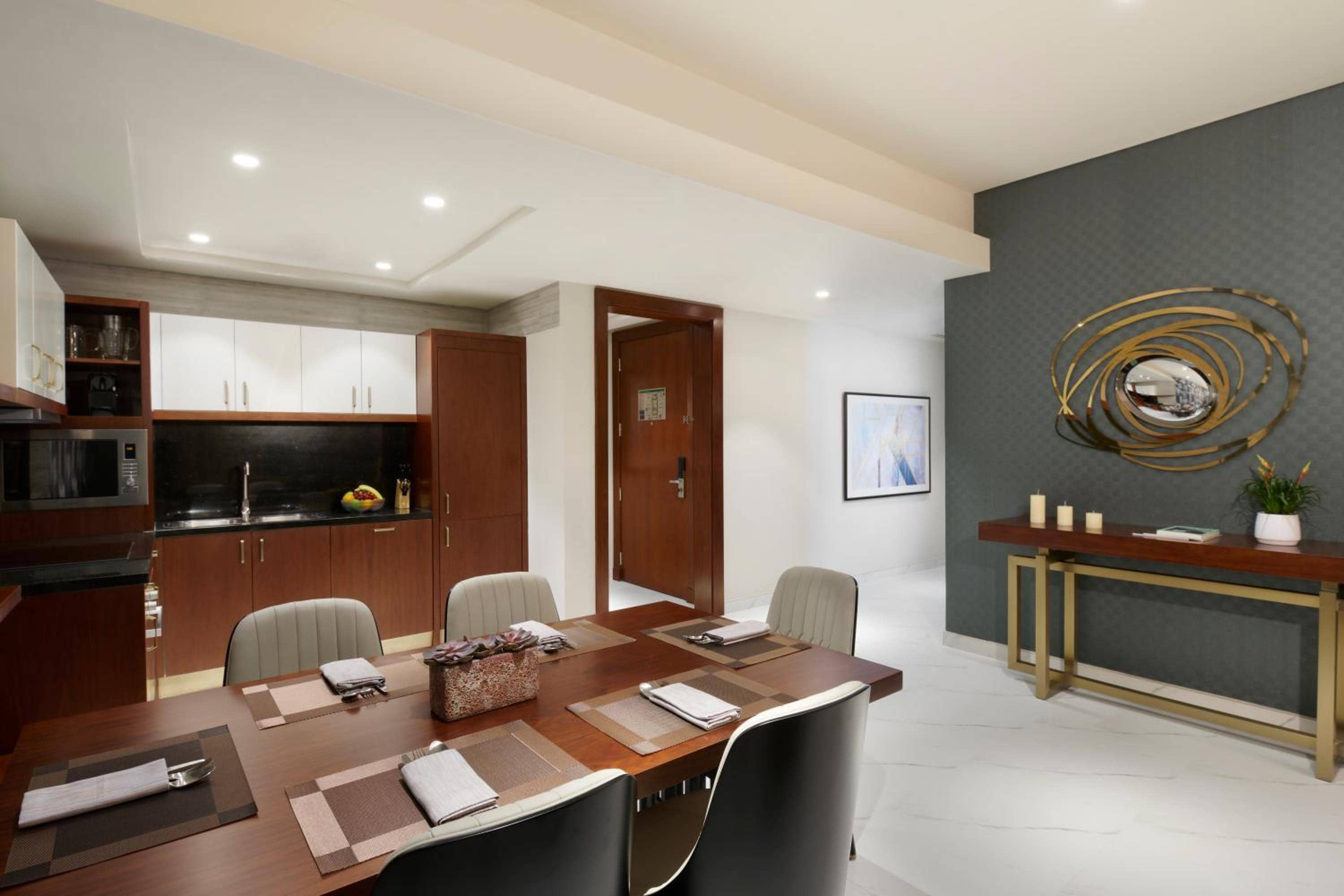 Wyndham Grand Doha West Bay Beach — 5