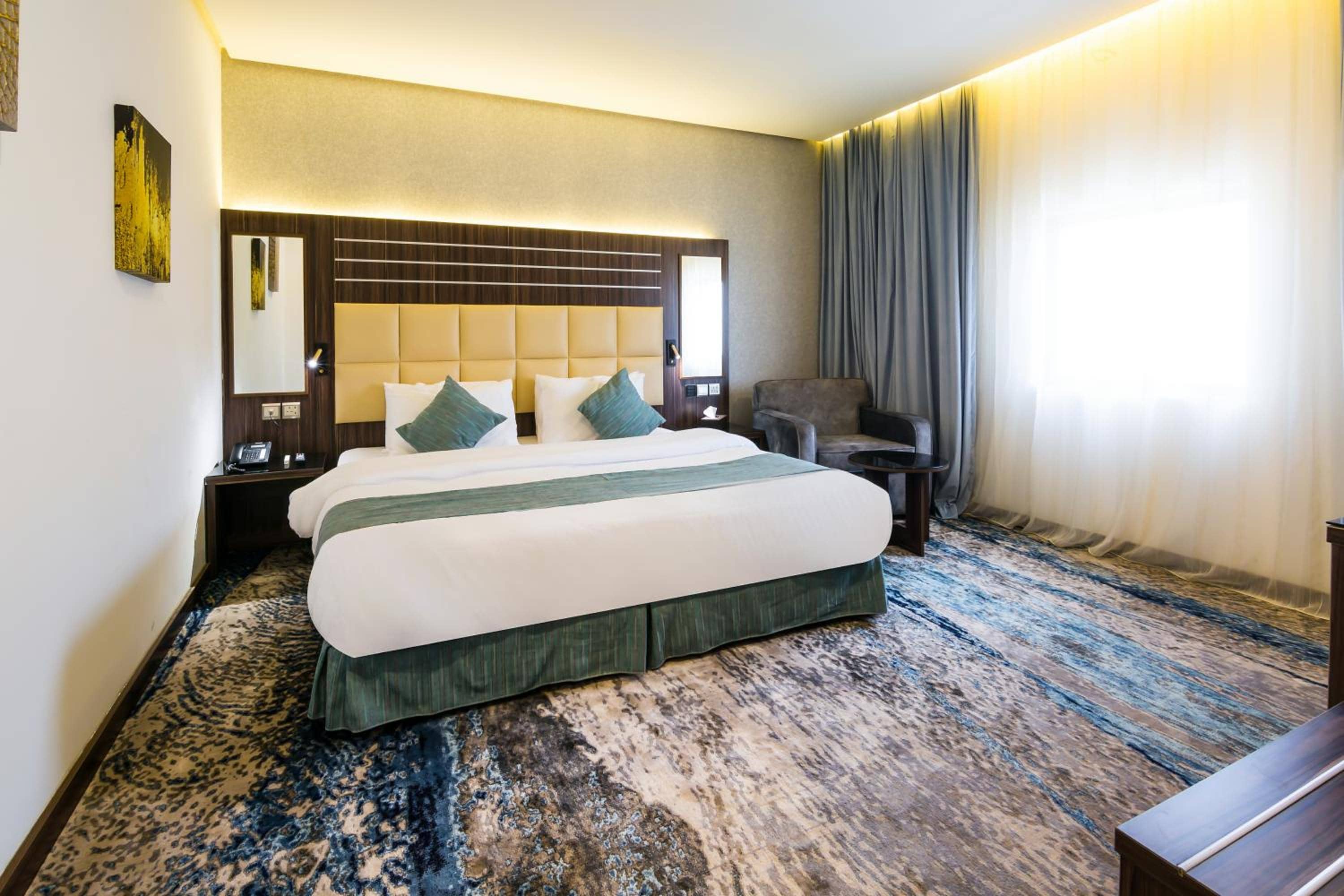 White Diamond Hotel Sari — 2