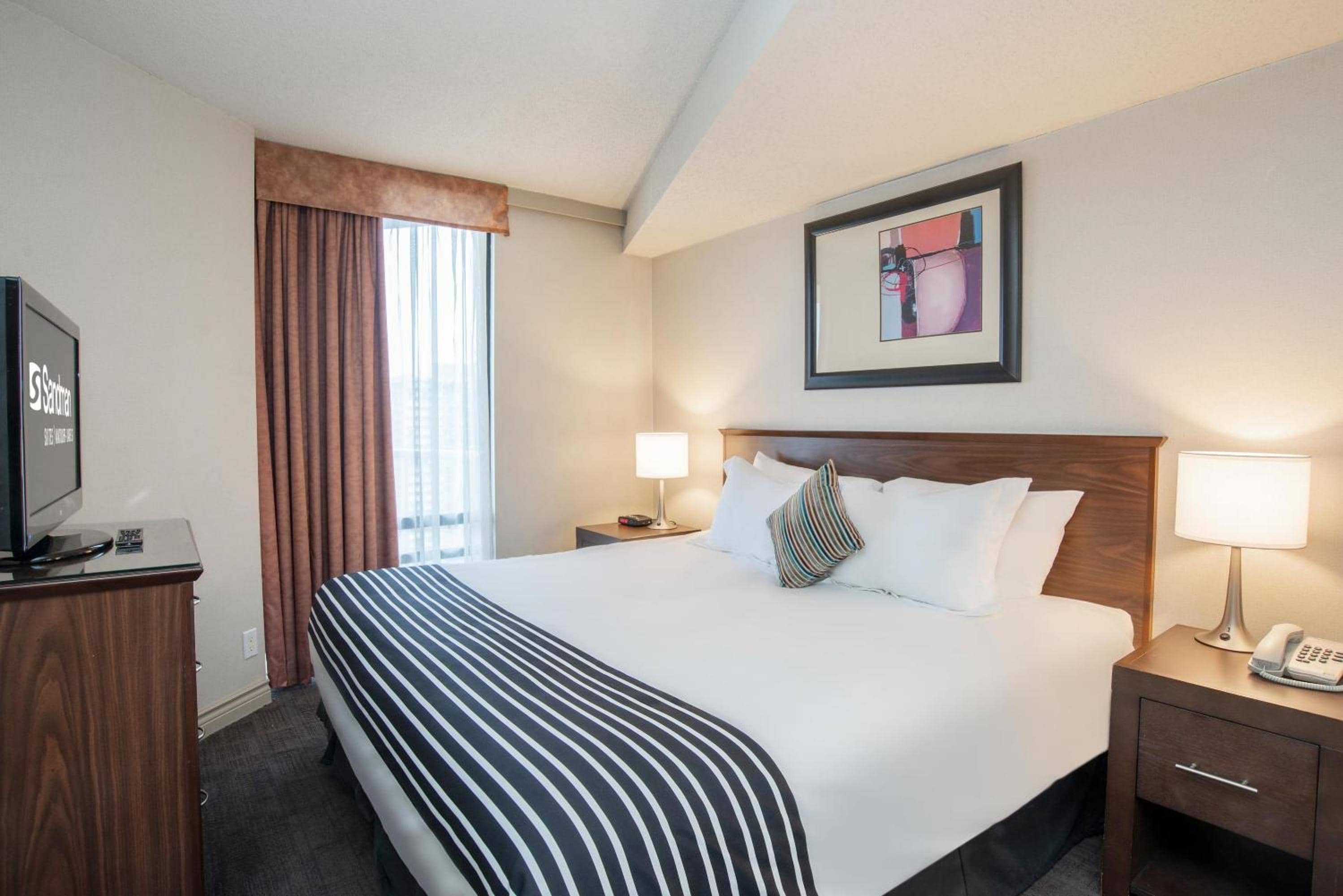 Sandman Suites Vancouver on Davie — 5