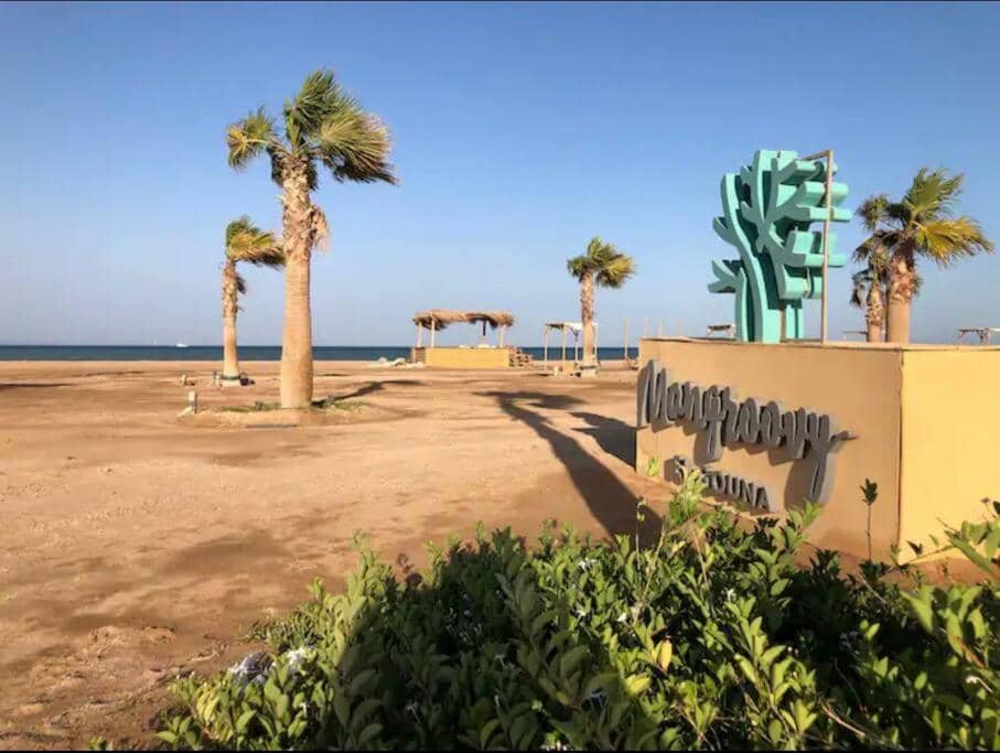 Luxurious Sea view 2 BR & private Garden to the pool at Mangroovy — 2