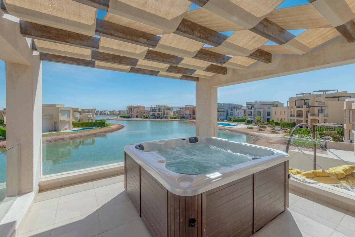 Light-Filled 4-Bedroom Villa in Tawila, El Gouna. Jacuzzi & Lagoon — 4