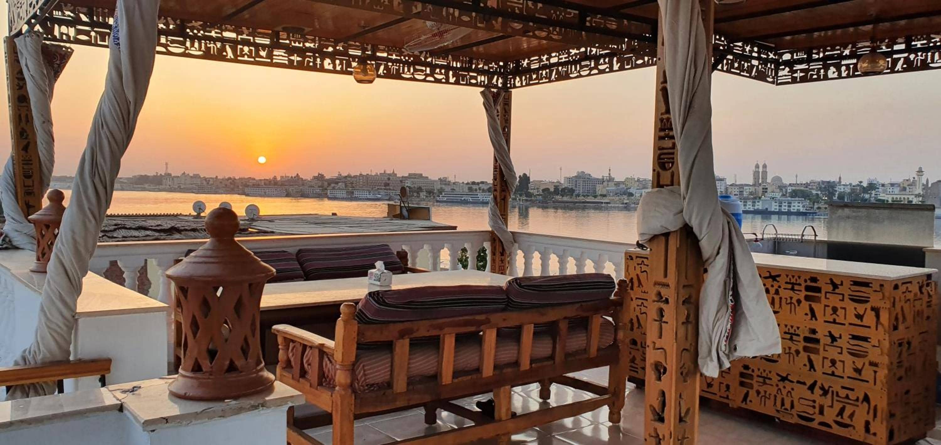 Nile Sunrise Flats And Rooms