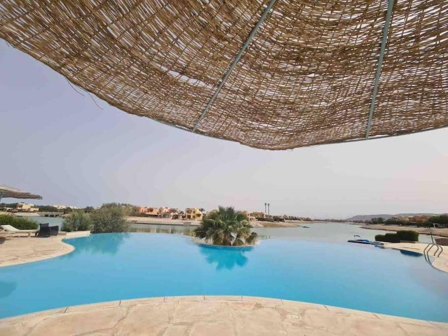 Sabina - A Luxurious Fully Furnished Ground Floor 2BD Apartment in El Gouna-Red Sea — 4